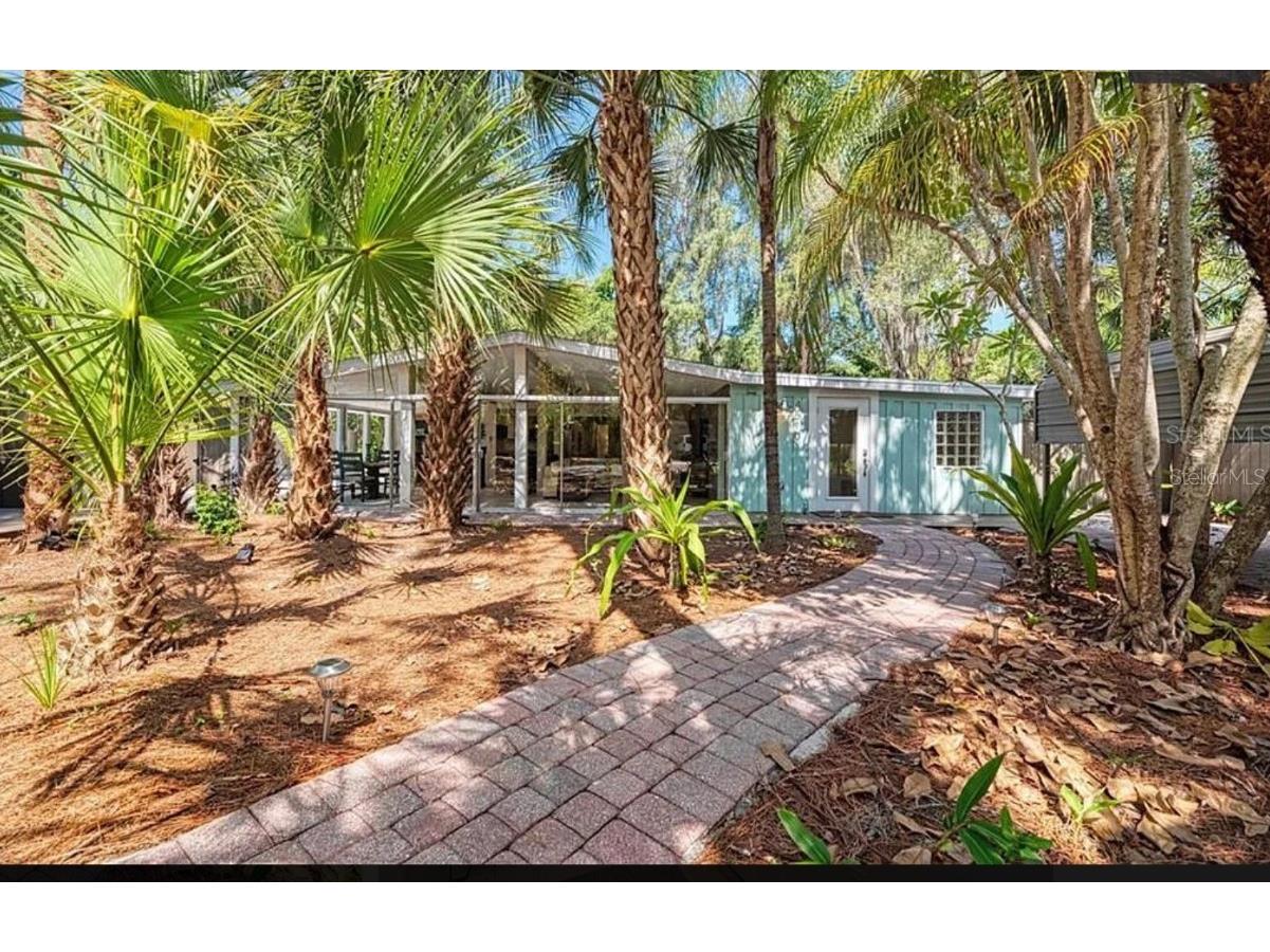 4510 Banan Place Sarasota FL 34242 A4627371 image1