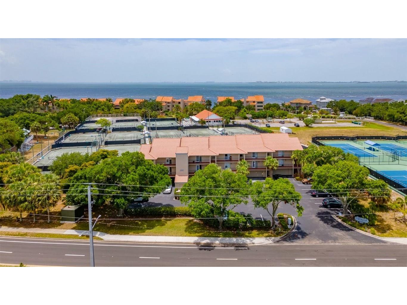 4510 El Conquistador Parkway #105 Bradenton FL 34210 A4648603 image1