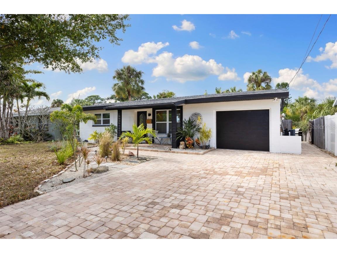 4510 Huntington Street NE Saint Petersburg FL 33703 - BUTTERFLY LAKE T3501194 image1