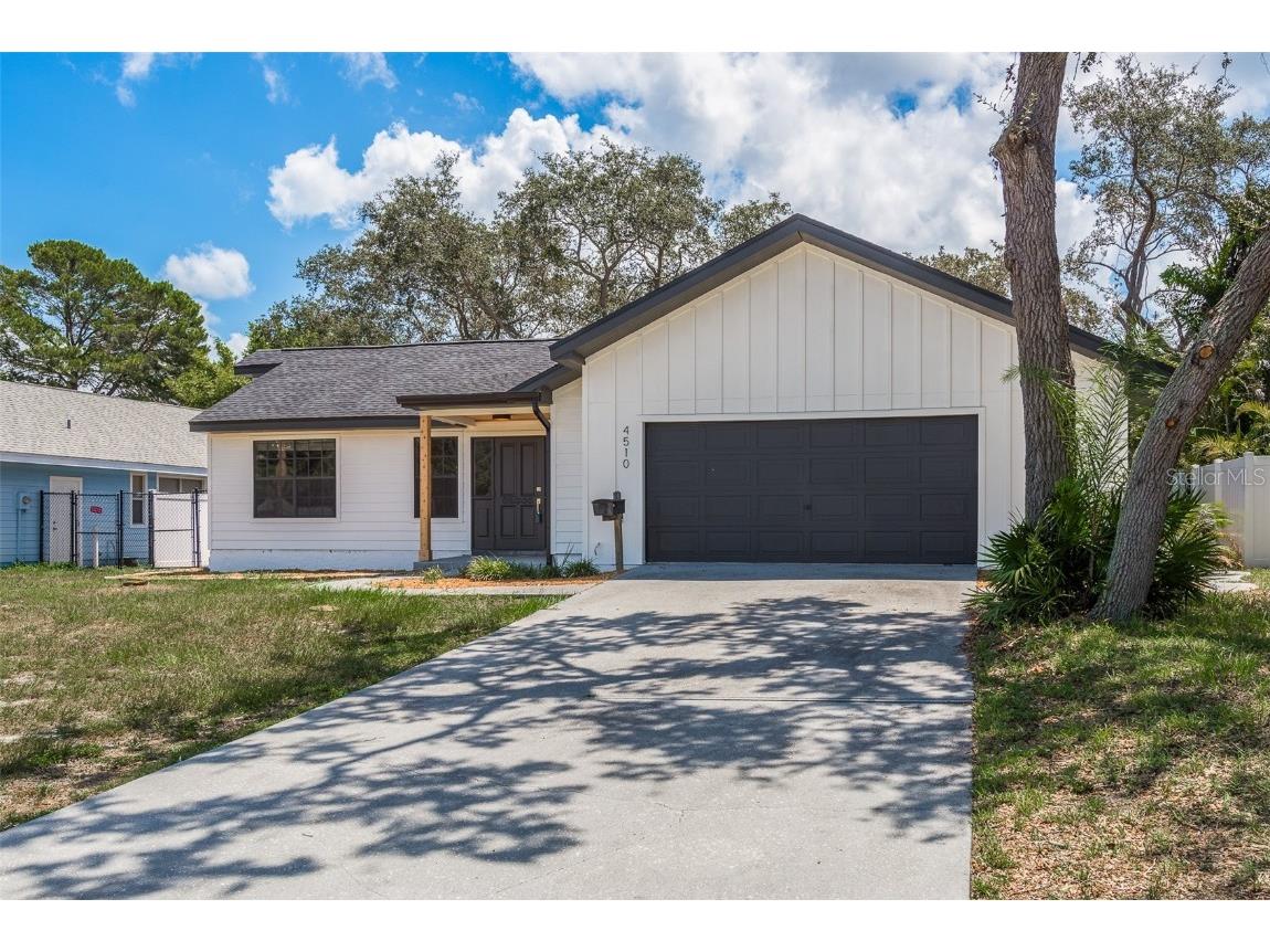 4510 Hyacinth Way S Saint Petersburg FL 33705 U8211559 image1