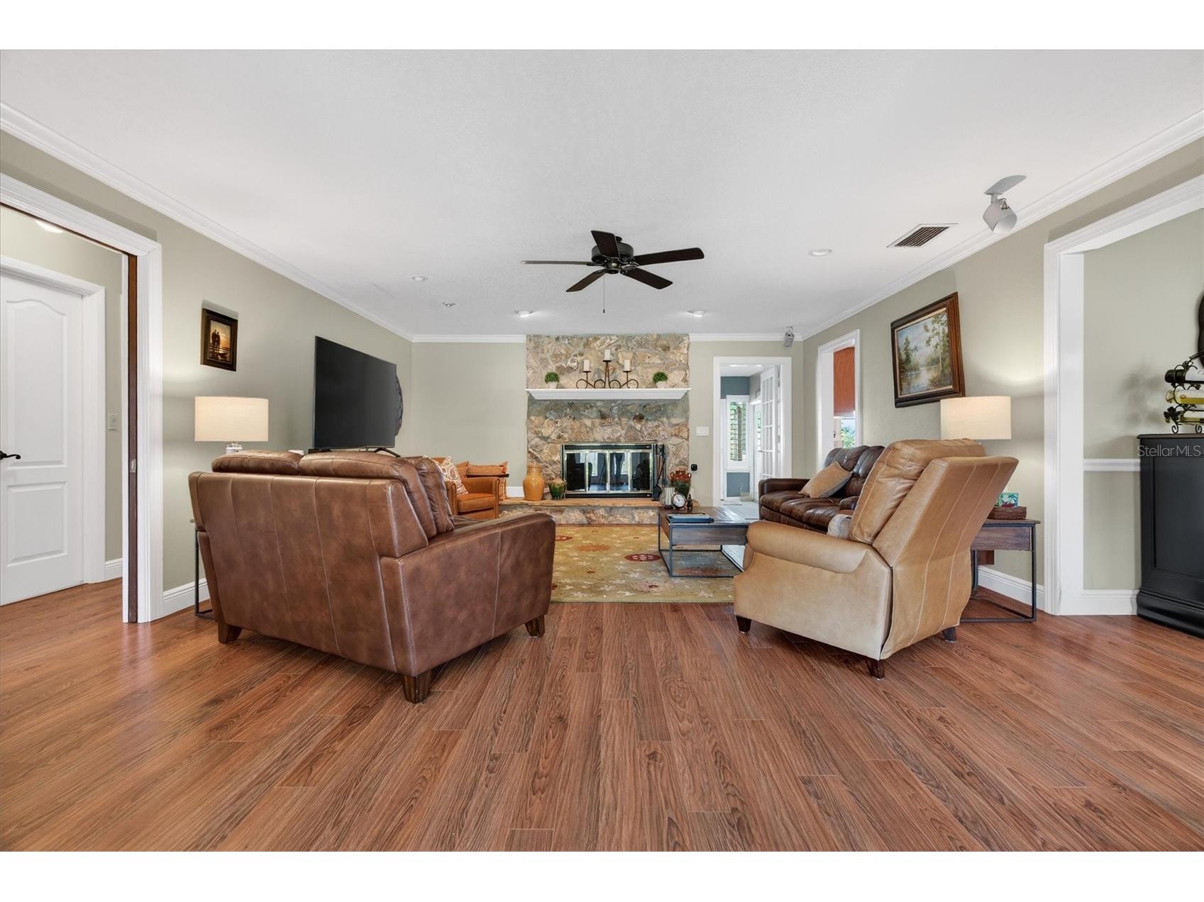 4510 Lake Gem Circle Orlando FL 32806 - LAKE GEM O6392900 image11