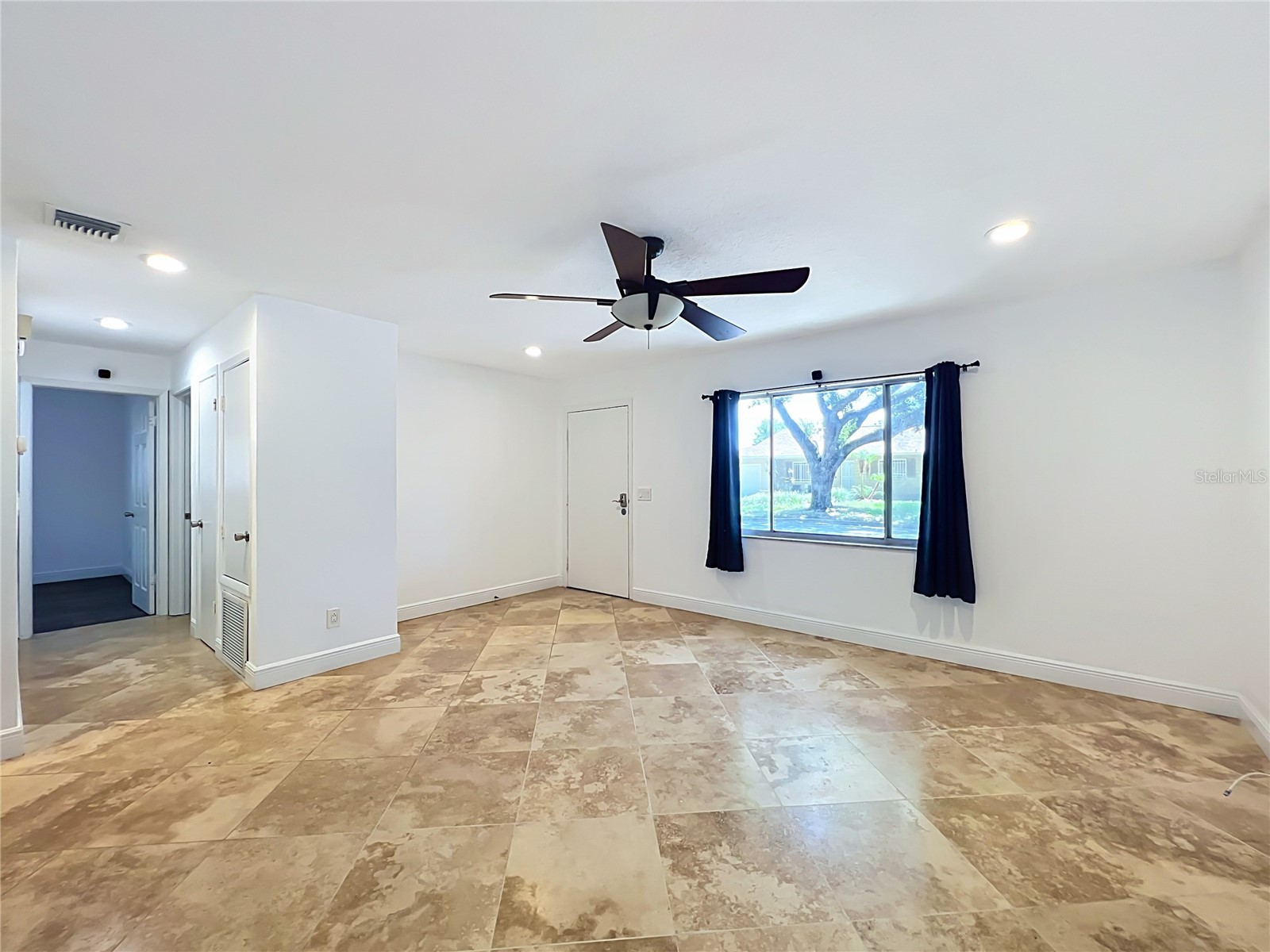 4510 Three Lakes Circle Orlando FL 32808 O6418916 image11