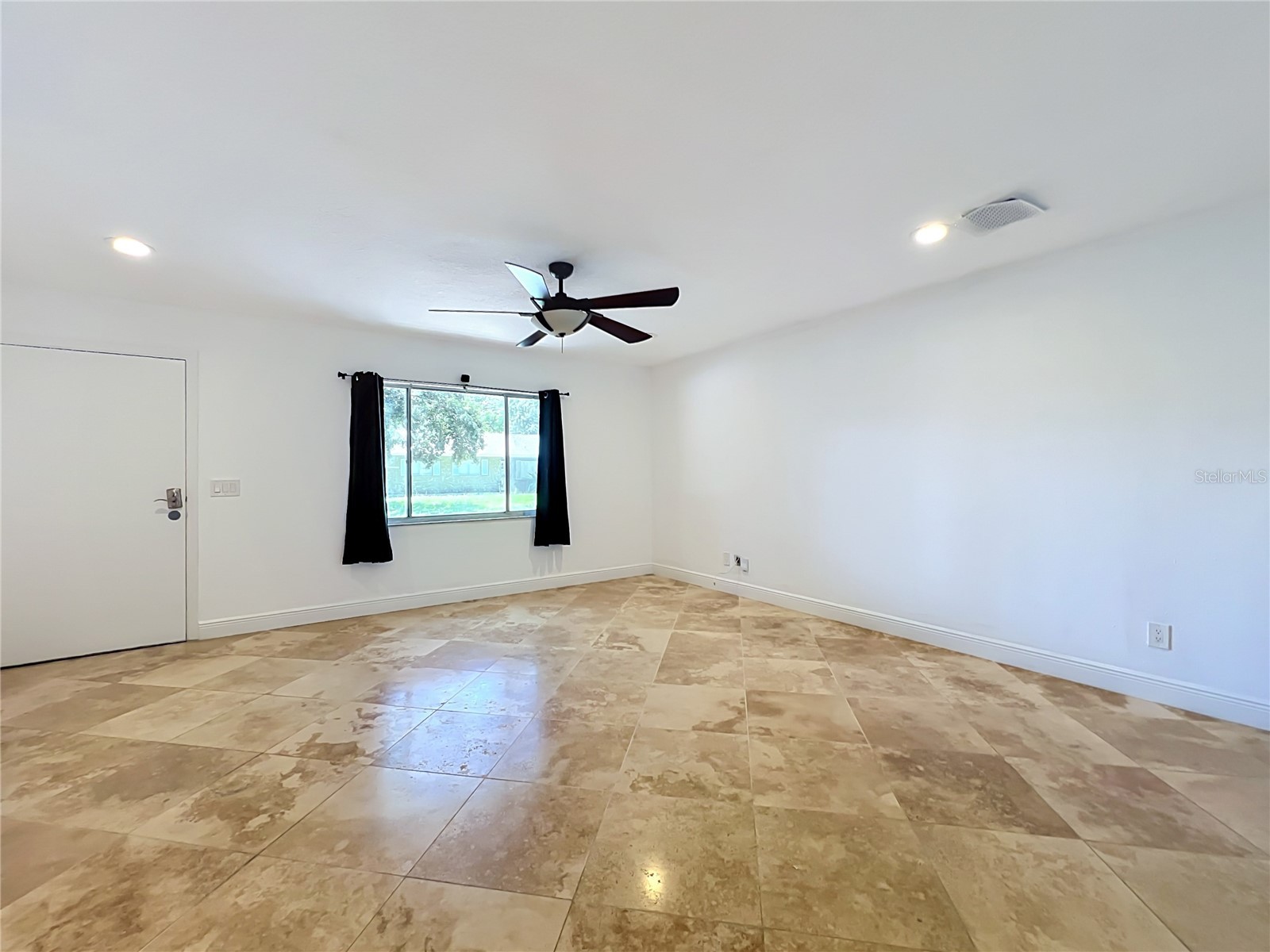 4510 Three Lakes Circle Orlando FL 32808 O6418916 image12