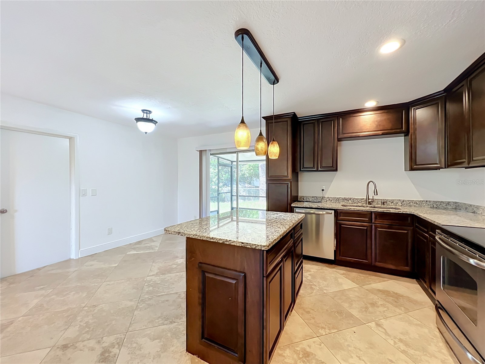 4510 Three Lakes Circle Orlando FL 32808 O6418916 image14