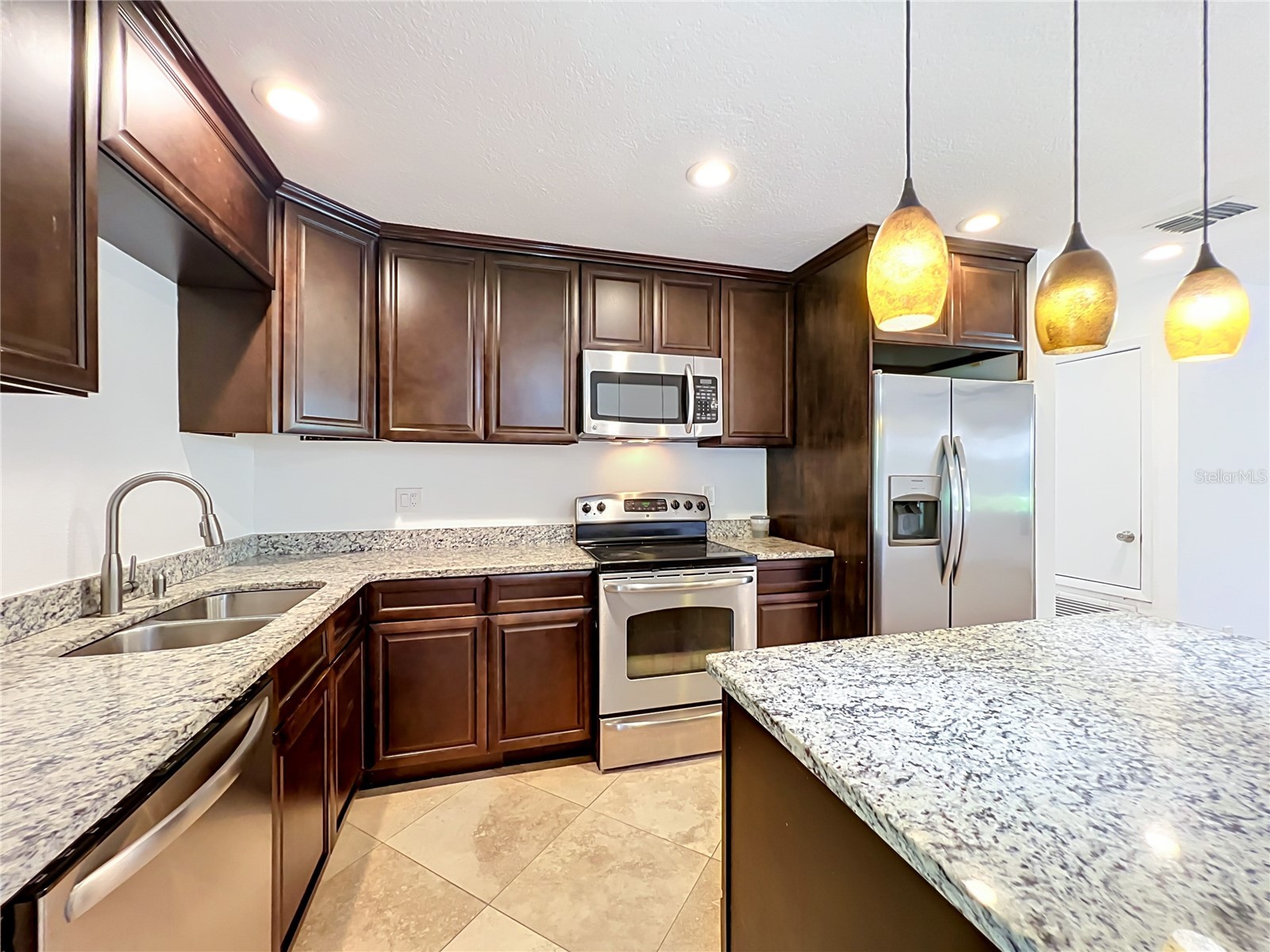 4510 Three Lakes Circle Orlando FL 32808 O6418916 image17