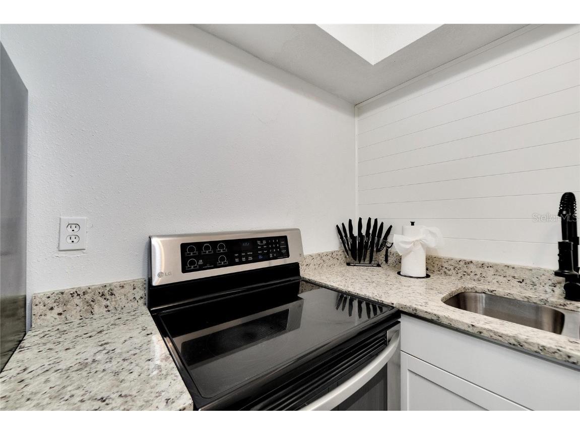 4511 & 4513 W Mcelroy Avenue Tampa FL 33611 TB8424783 image15