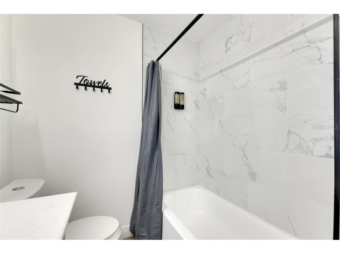 4511 & 4513 W Mcelroy Avenue Tampa FL 33611 TB8424783 image26