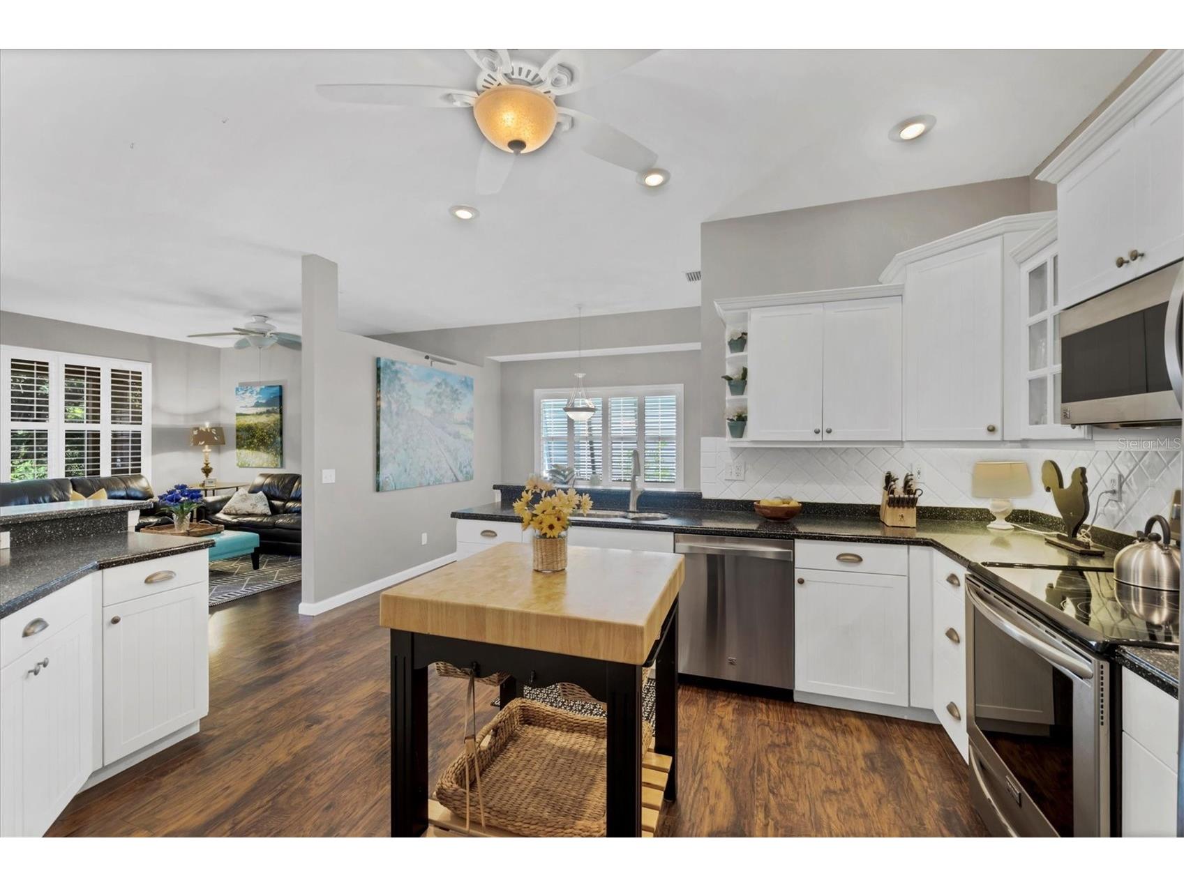 4511 Del Sol Boulevard S Sarasota FL 34243 A4679694 image14