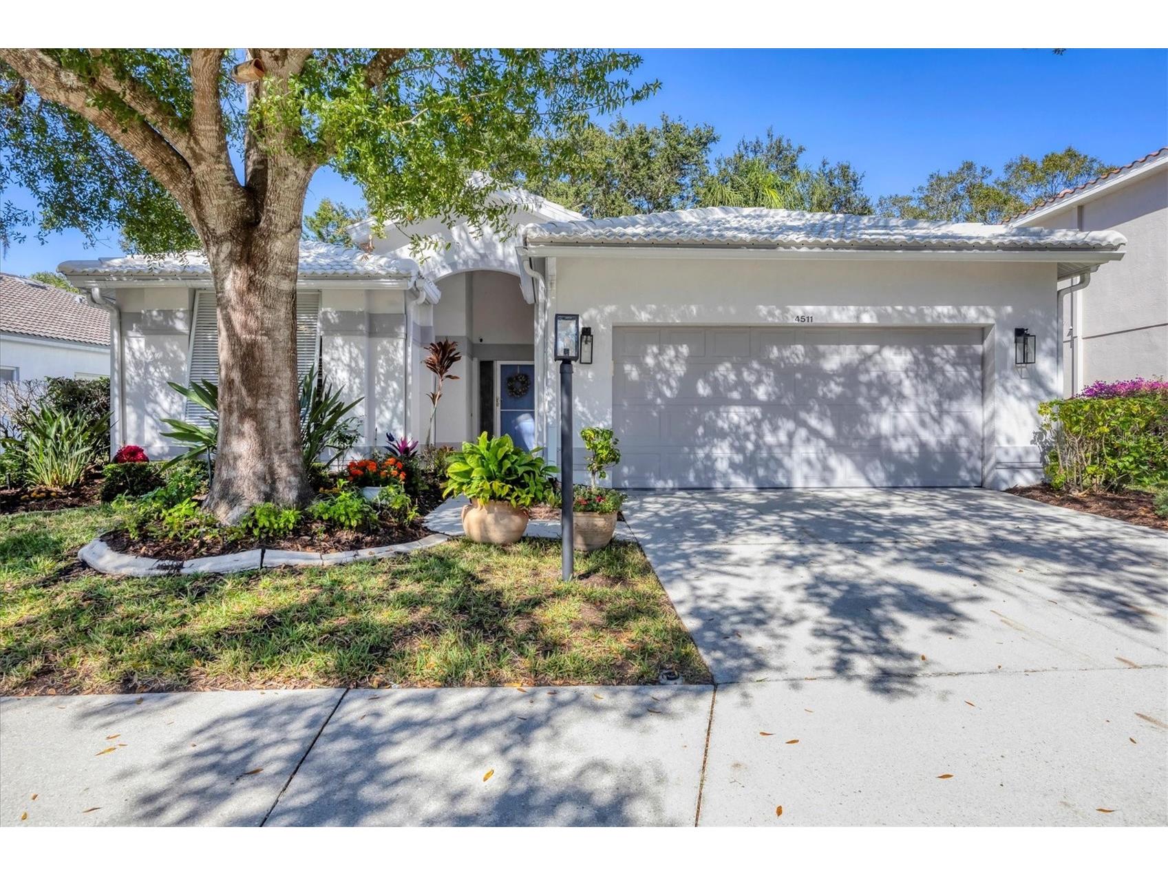 4511 Del Sol Boulevard S Sarasota FL 34243 A4679694 image2