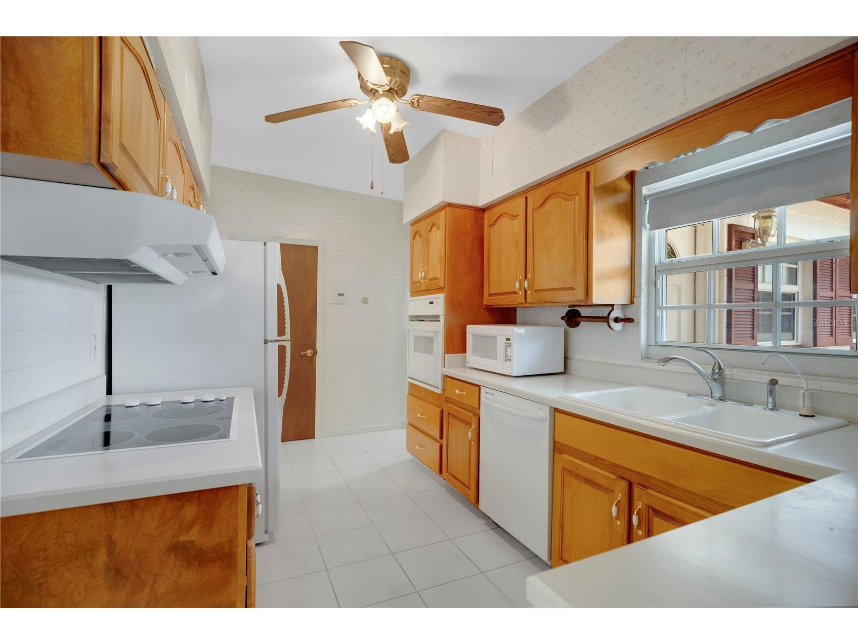 4511 Leslyn Court Orlando FL 32806 O6402305 image9