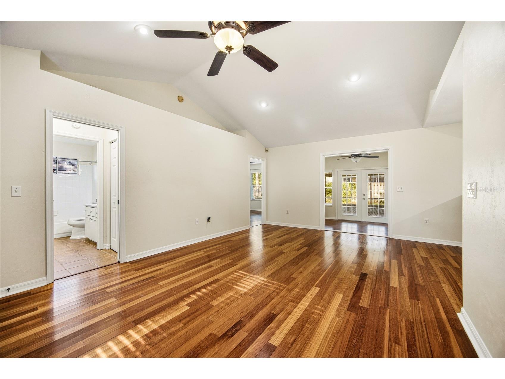 4511 NW 35th Street Gainesville FL 32605 GC539695 image12