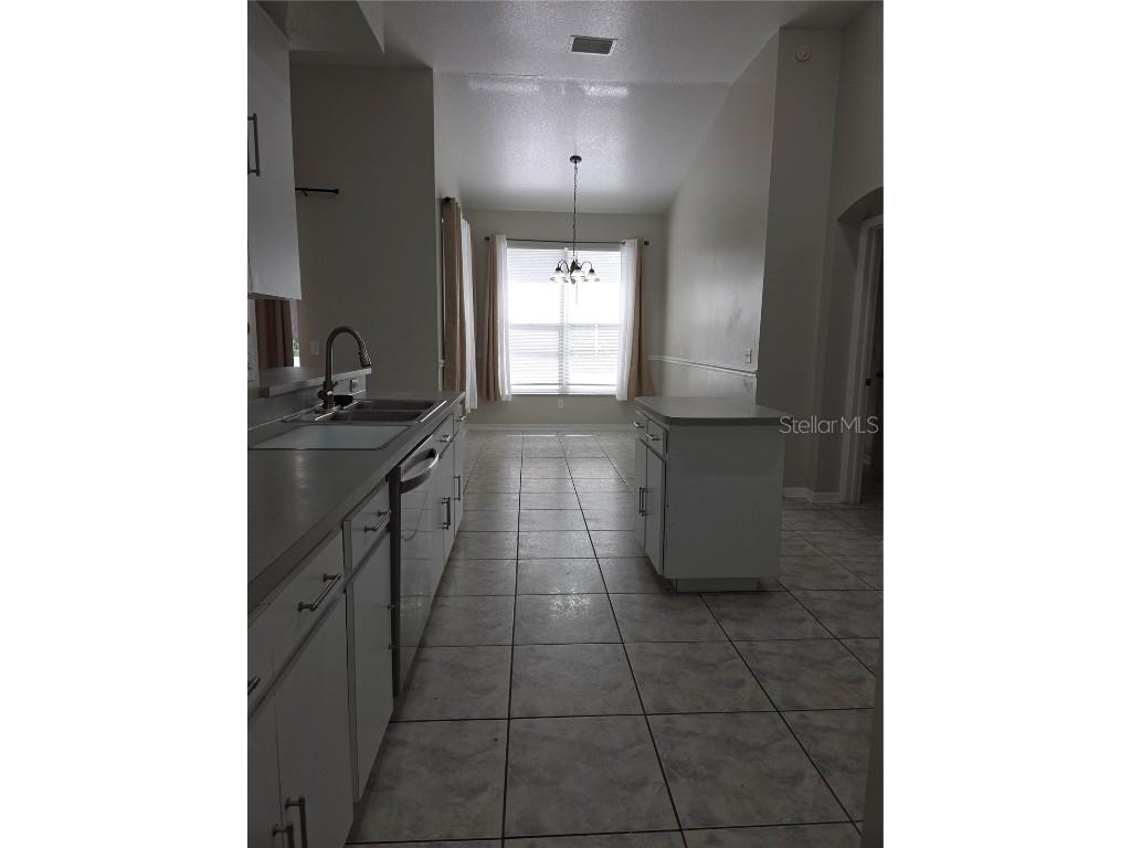 4511 Oak River Circle Valrico FL 33596 TB8422974 image10