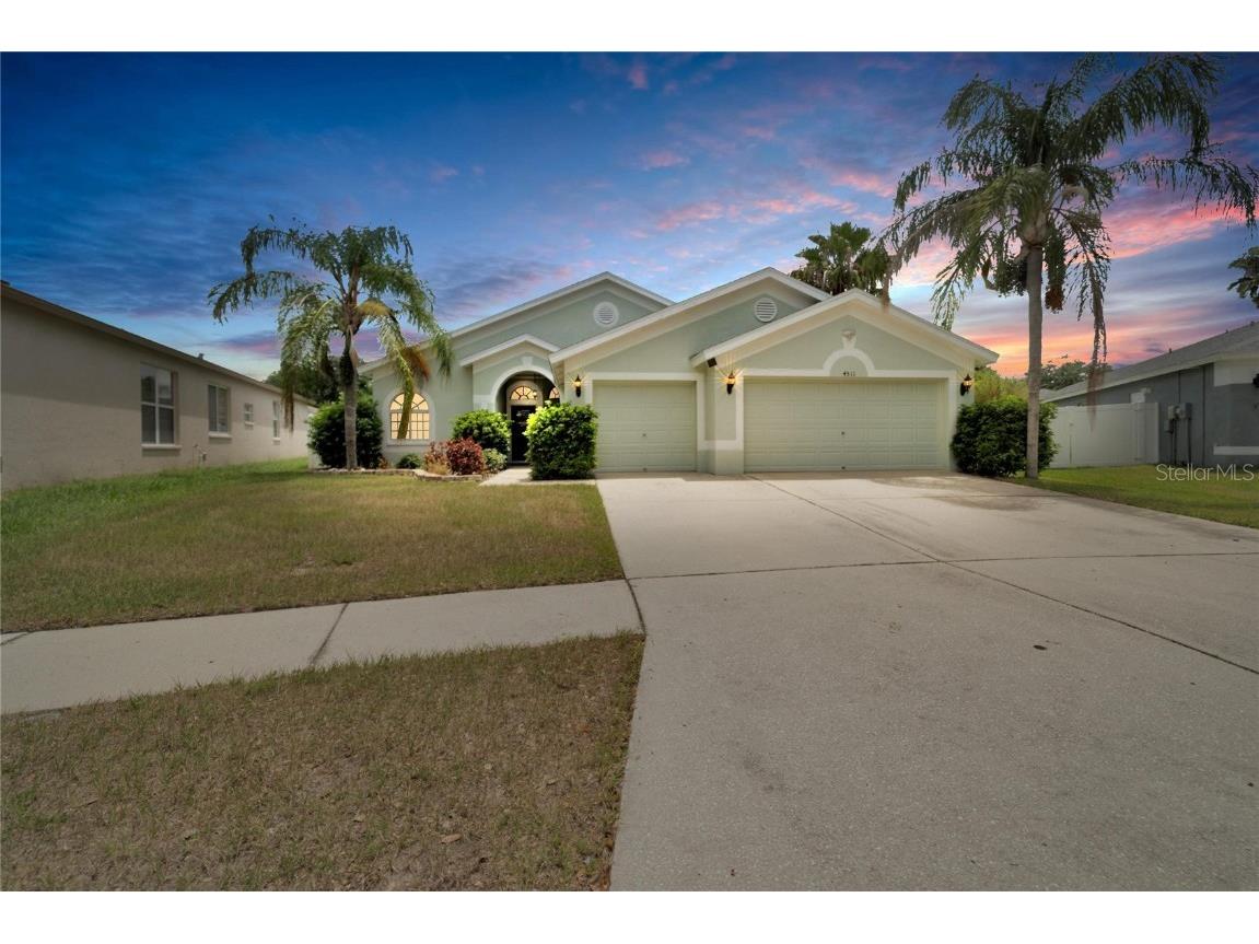 4511 Portobello Cir Valrico FL 33596 T3457783 image1