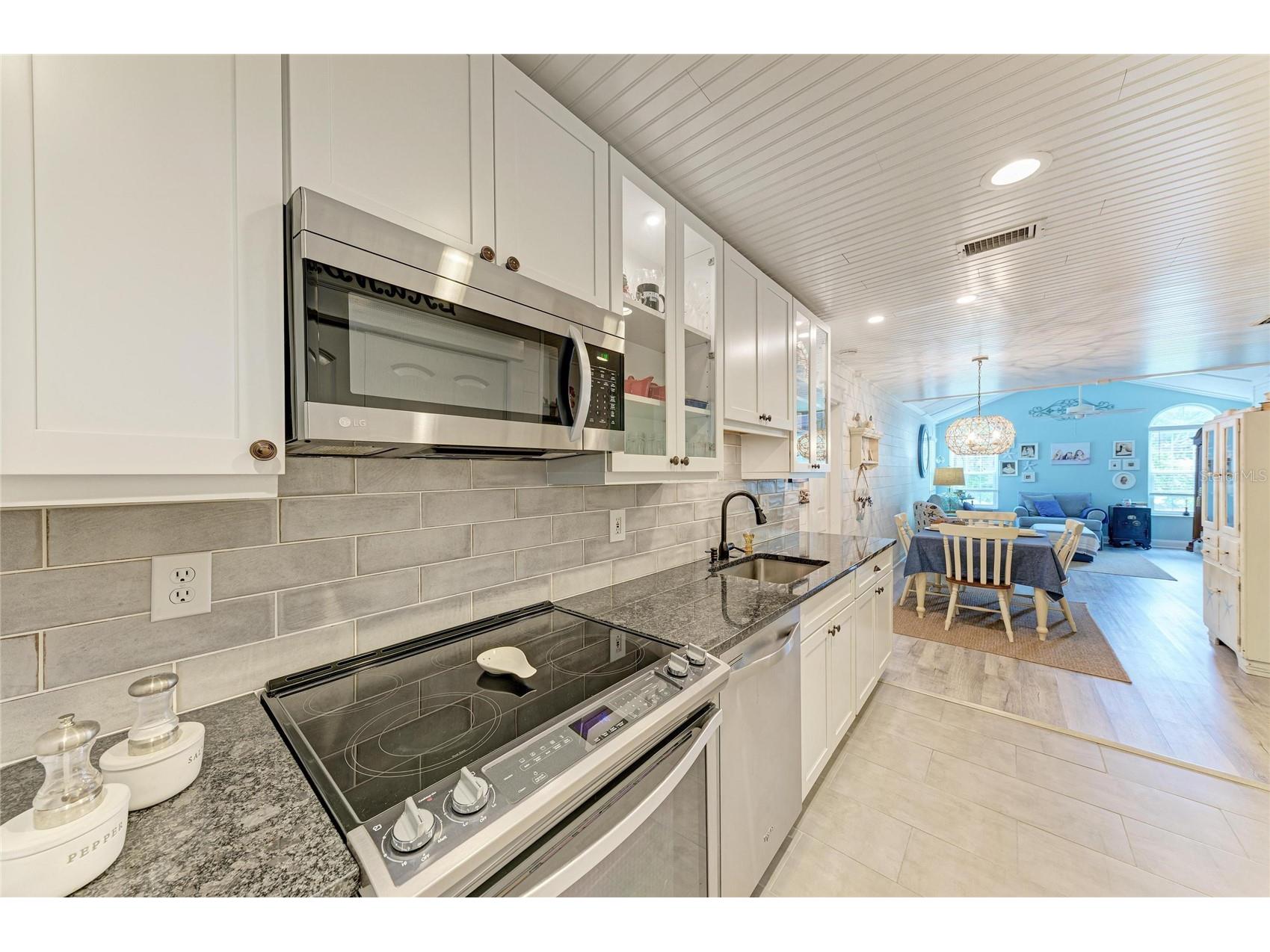 4512 Citation Lane #D Sarasota FL 34233 A4695963 image10