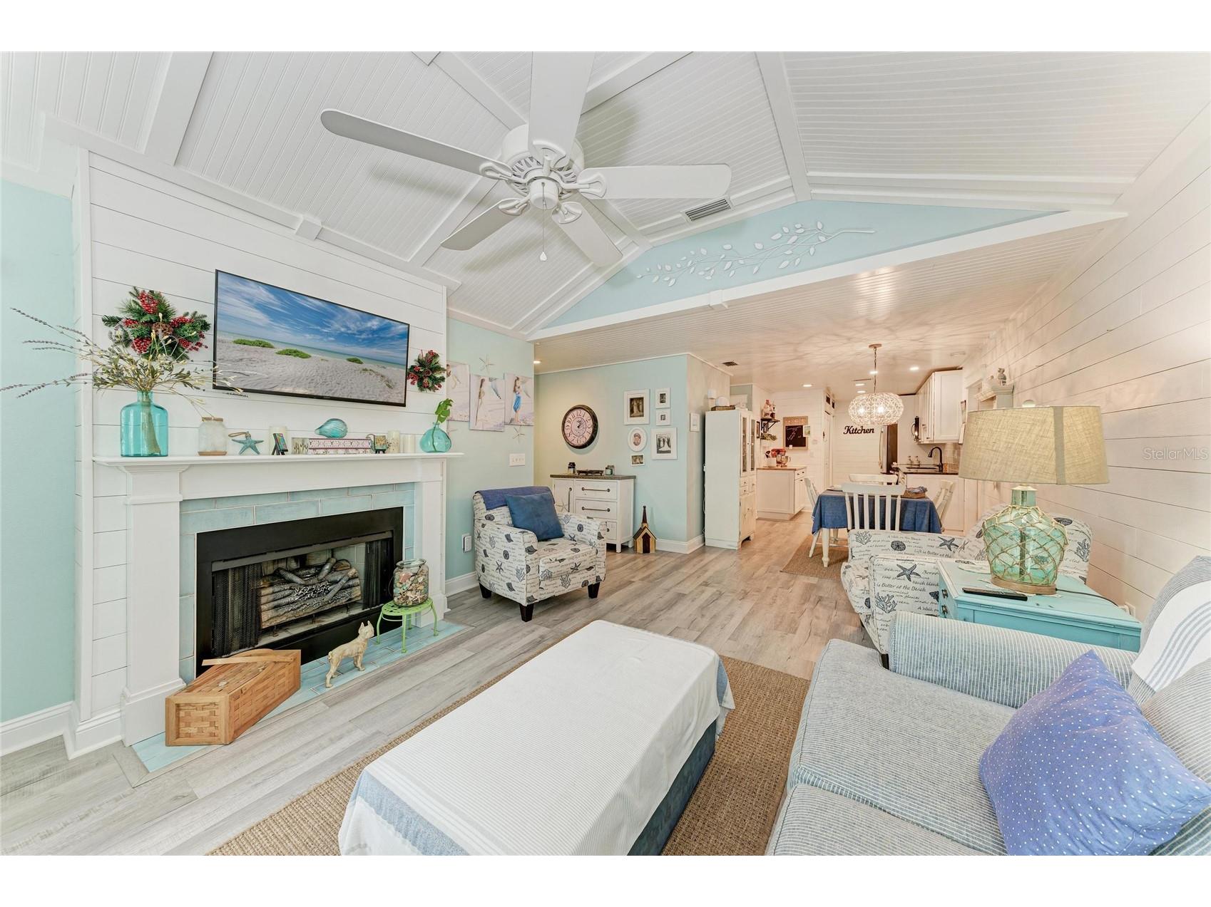 4512 Citation Lane #D Sarasota FL 34233 A4695963 image4