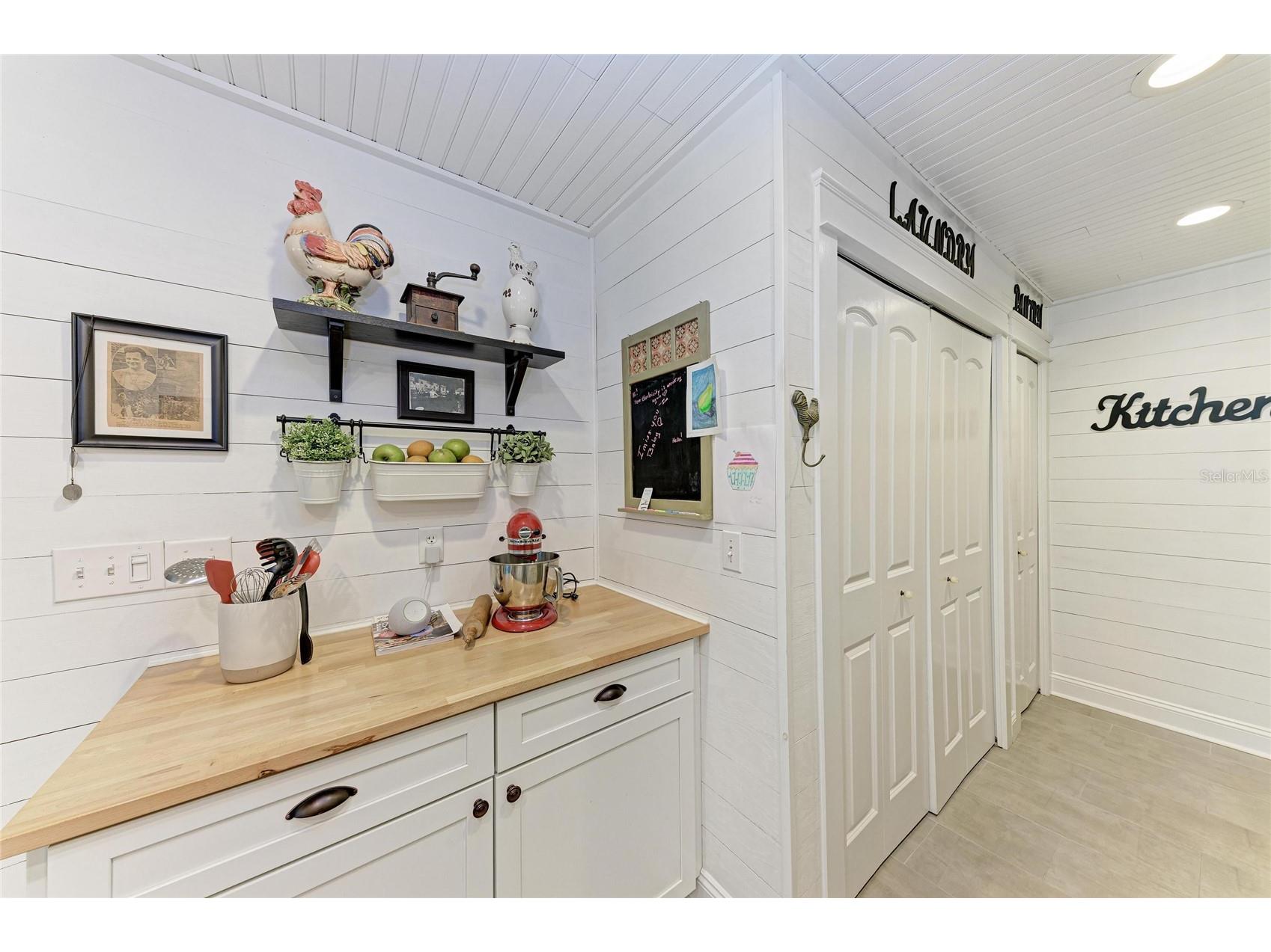 4512 Citation Lane #D Sarasota FL 34233 A4695963 image9