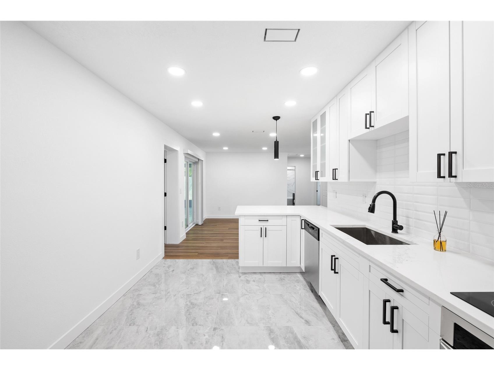 4513 S Hesperides Street Tampa FL 33611 TB8510533 image11