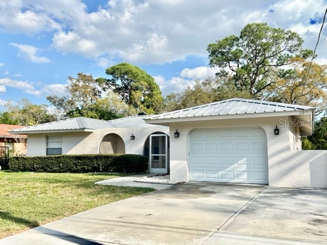 4514 Beacon Drive Sarasota FL 34232 A4657908 image1