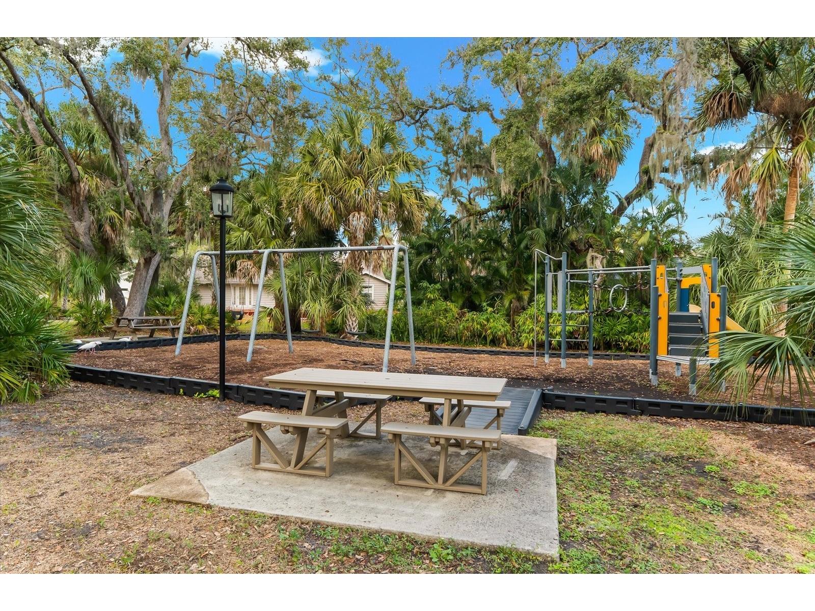 4514 Trails Drive Sarasota FL 34232 A4676981 image48