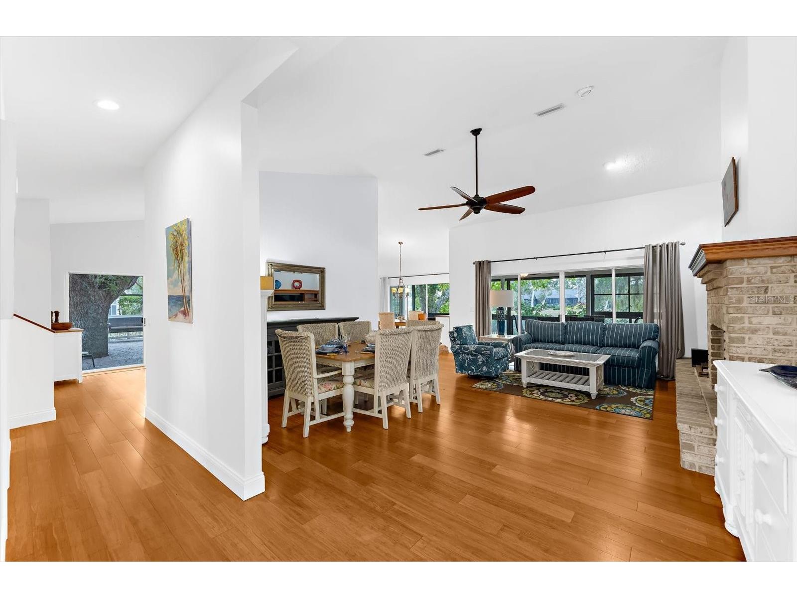 4514 Trails Drive Sarasota FL 34232 A4676981 image5