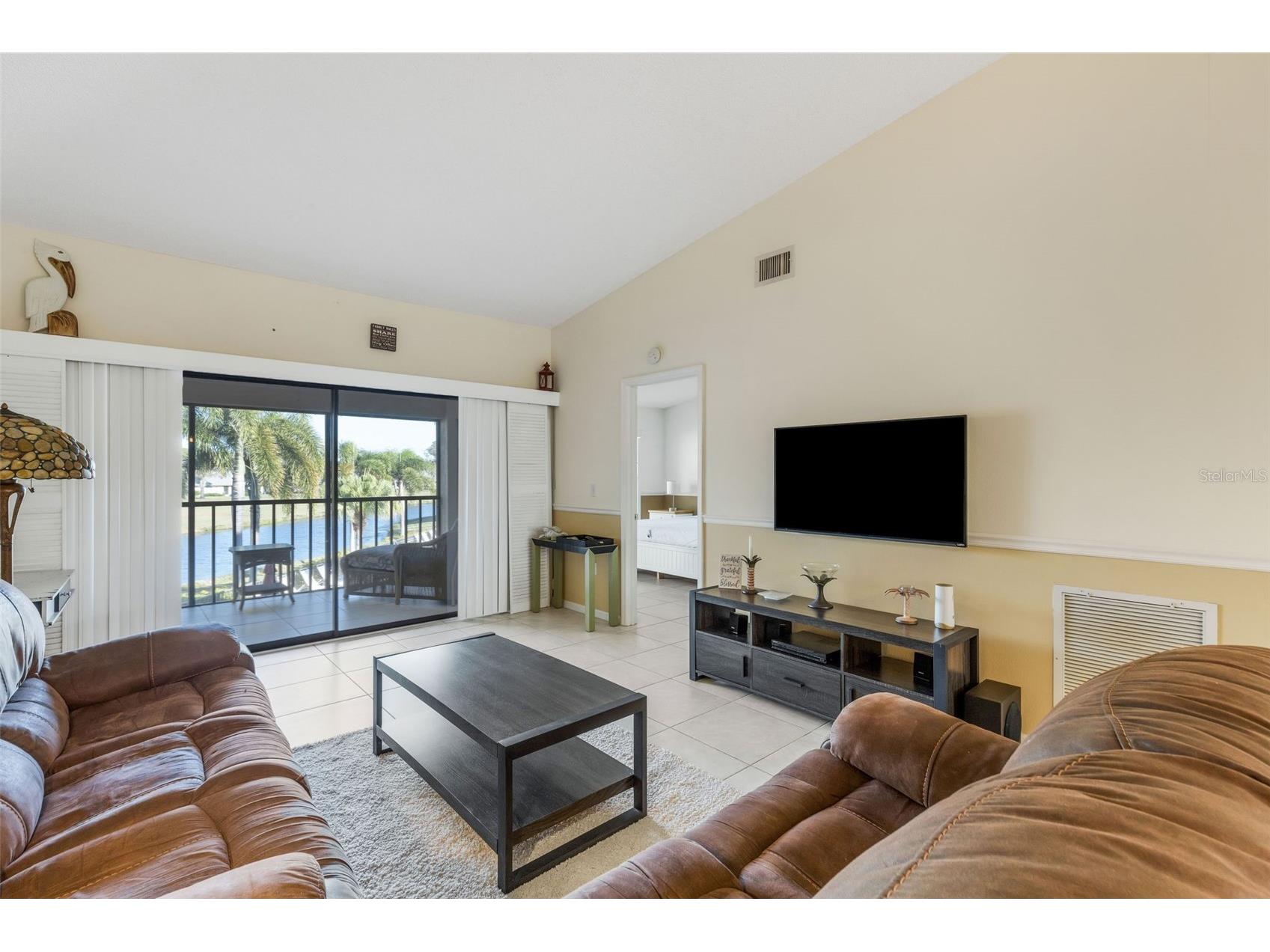 4514 Weybridge #54 Sarasota FL 34235 A4680970 image15