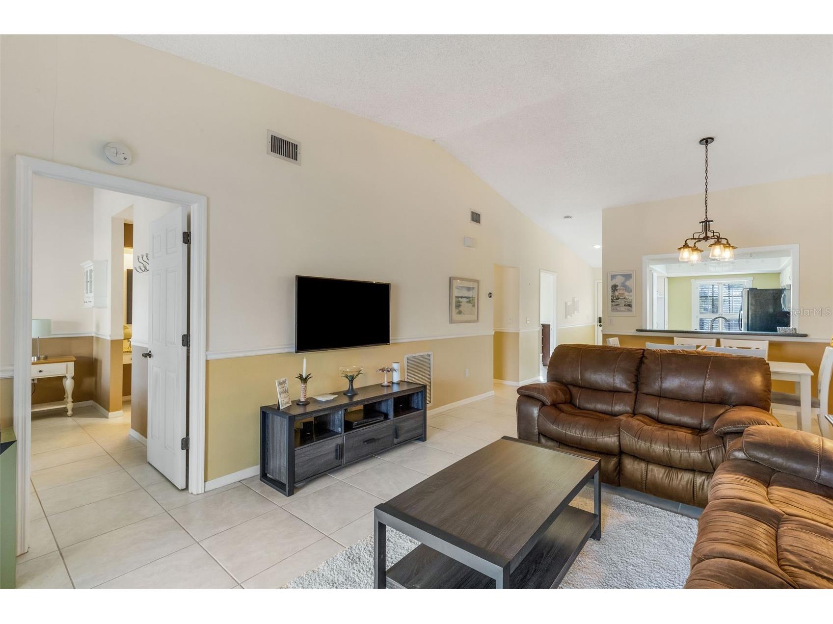 4514 Weybridge #54 Sarasota FL 34235 A4680970 image18