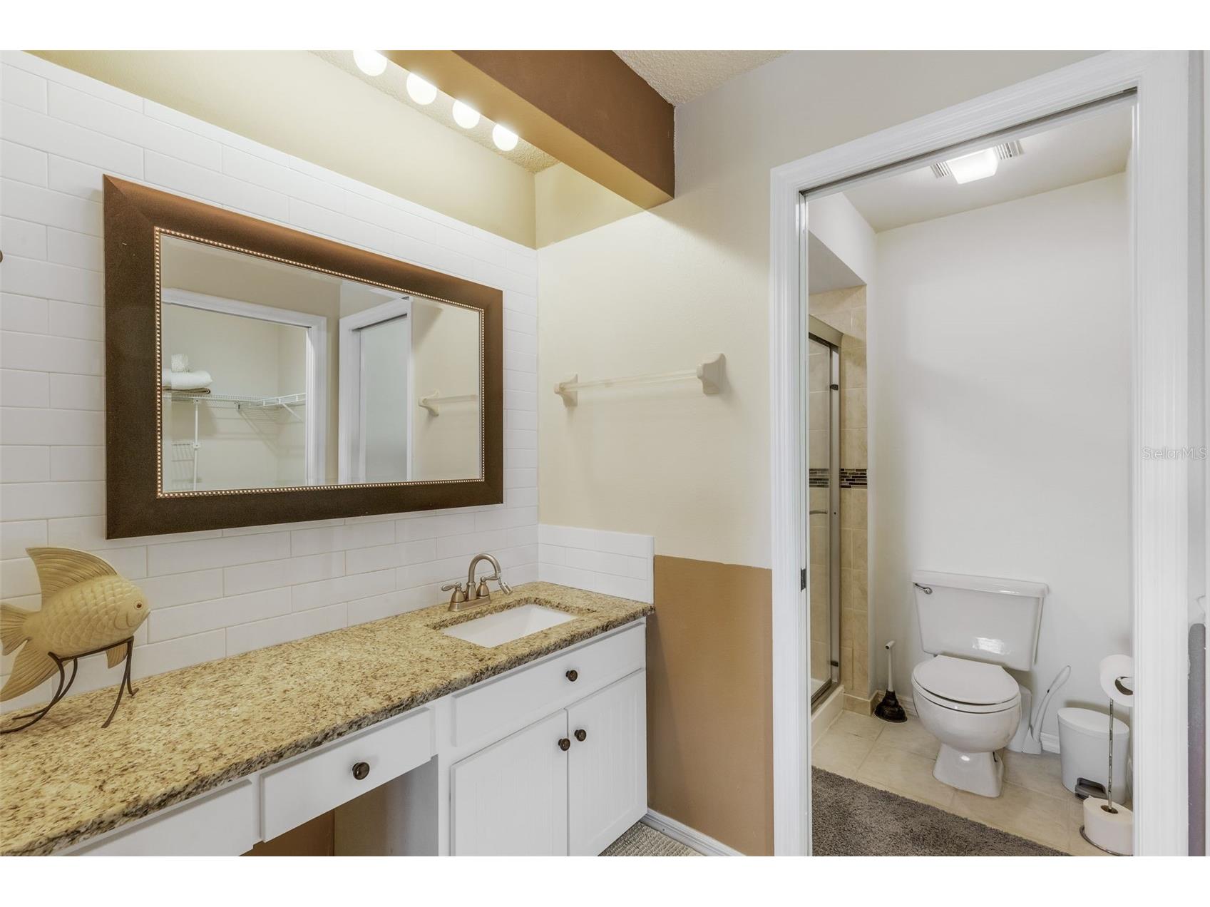 4514 Weybridge #54 Sarasota FL 34235 A4680970 image24