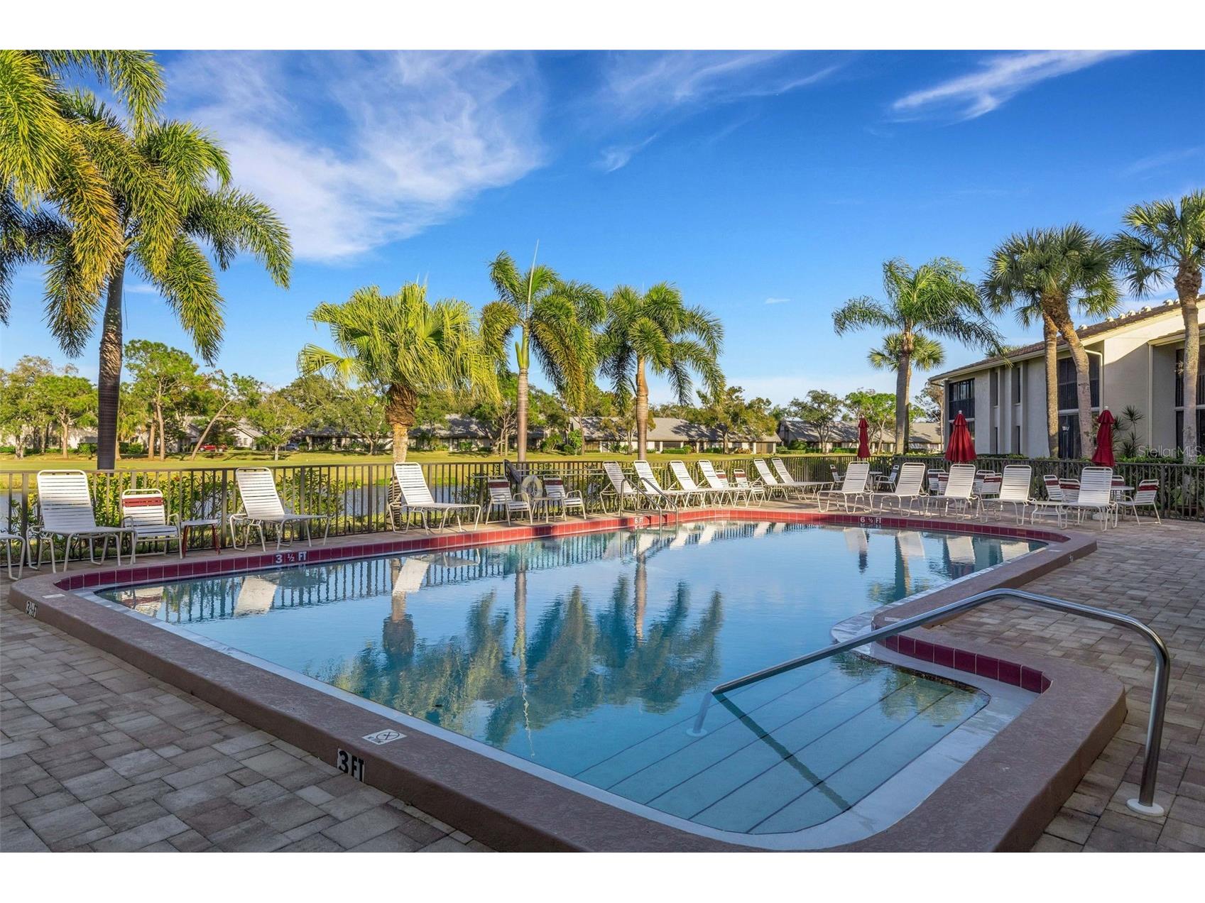 4514 Weybridge #54 Sarasota FL 34235 A4680970 image36