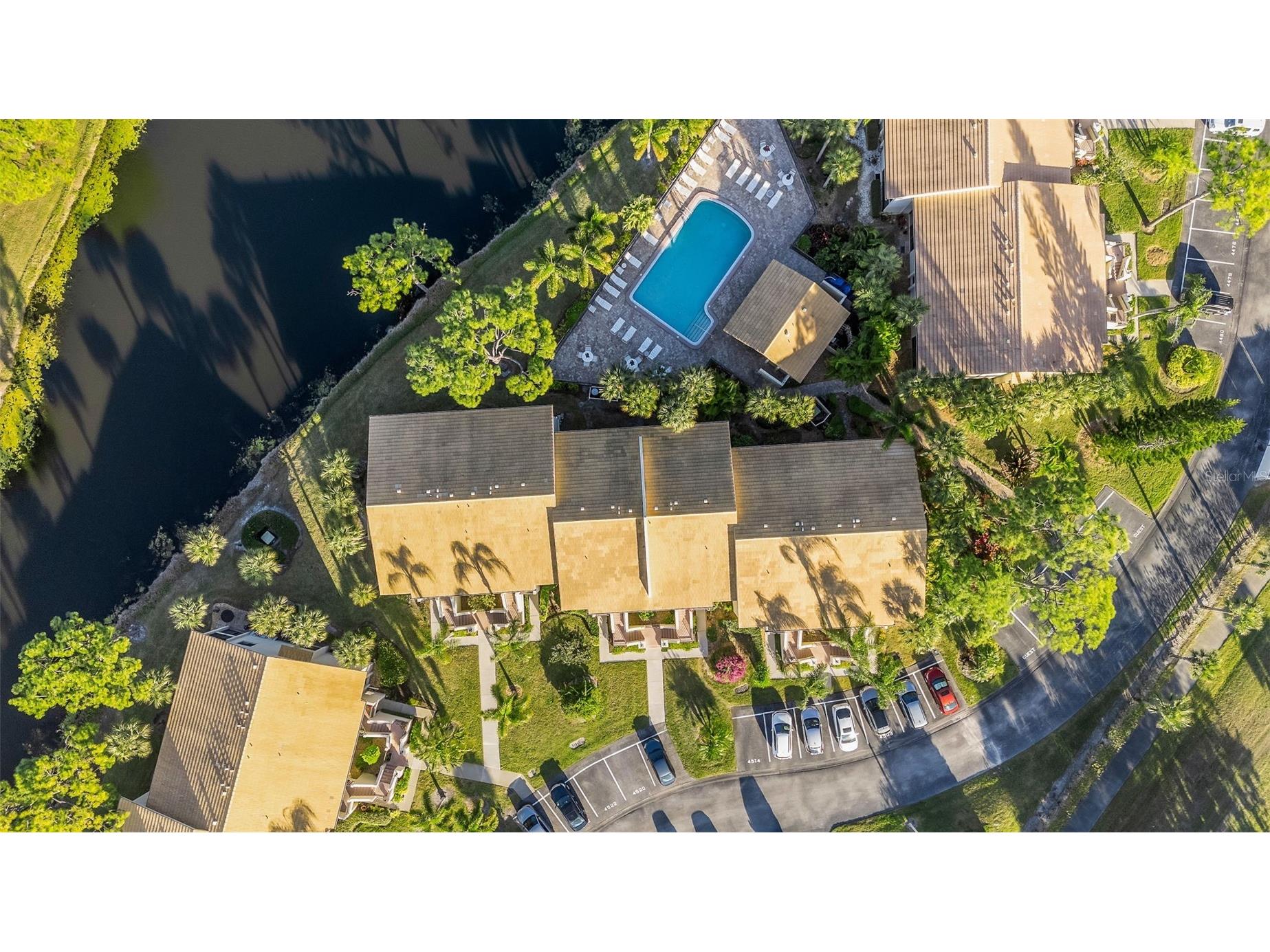 4514 Weybridge #54 Sarasota FL 34235 A4680970 image37