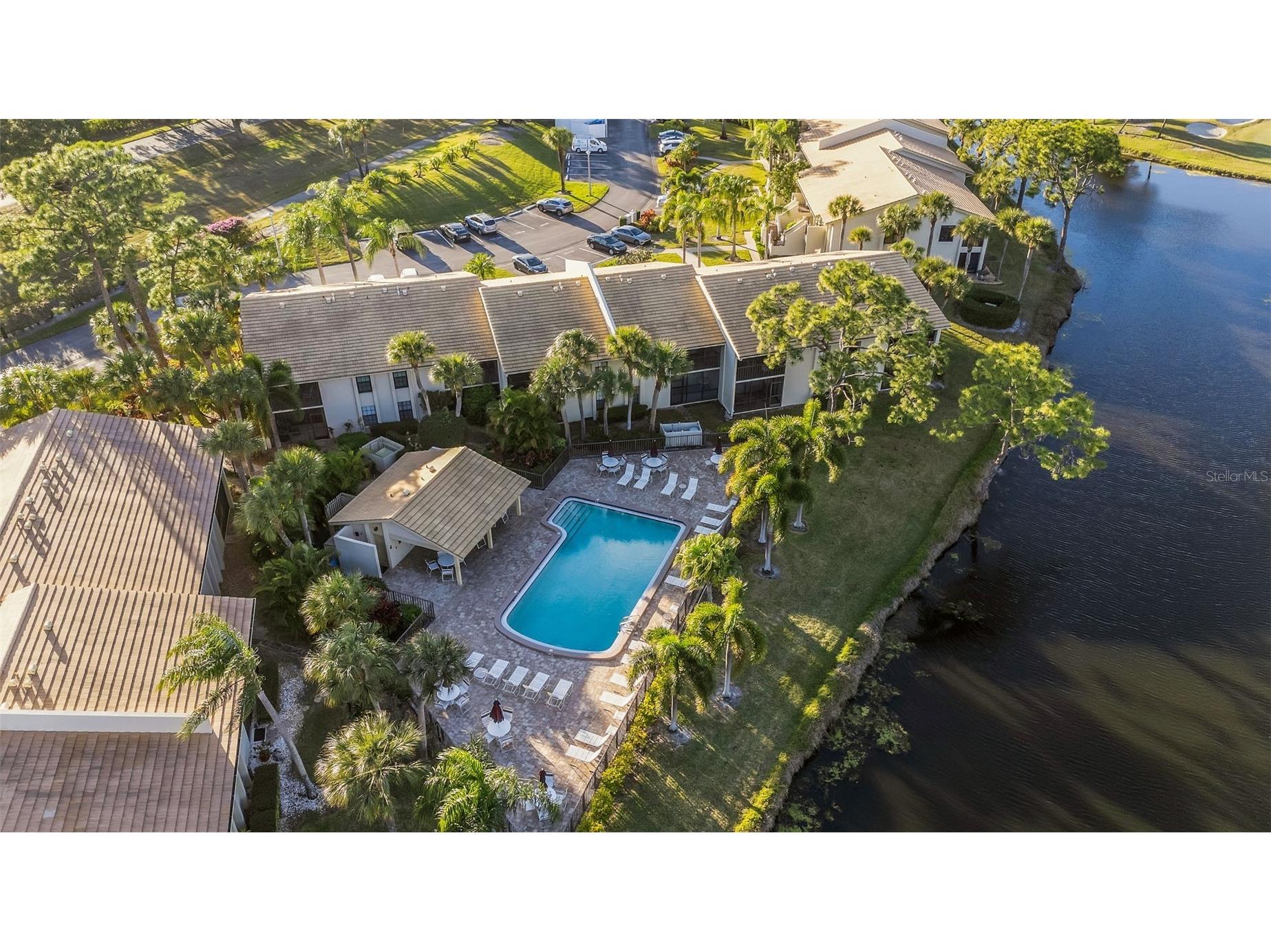 4514 Weybridge #54 Sarasota FL 34235 A4680970 image38