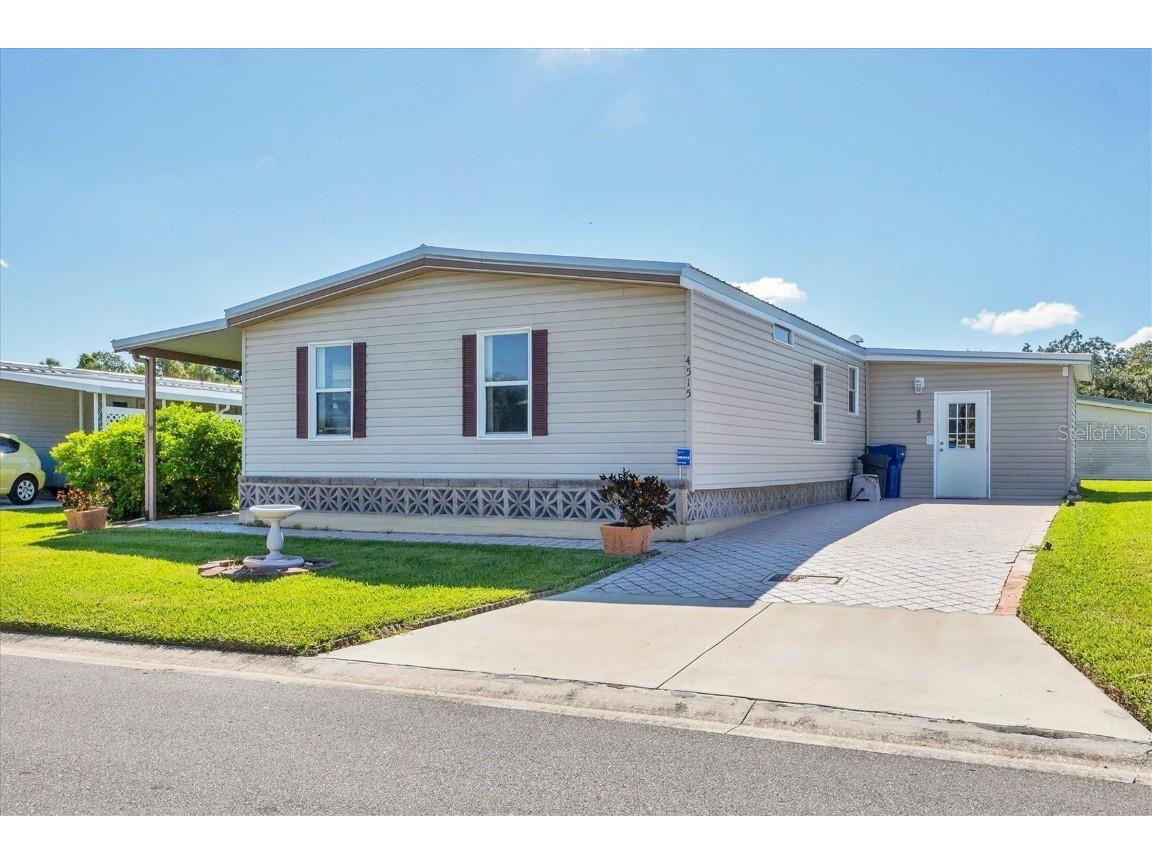 4515 13th Street E Ellenton FL 34222 A4665787 image1