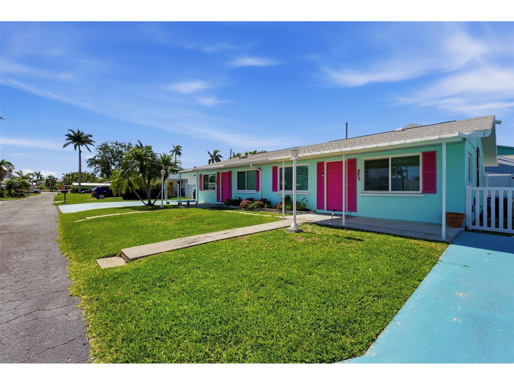 4515-4517 103rd Street Court W Bradenton FL 34210 A4689952 image2