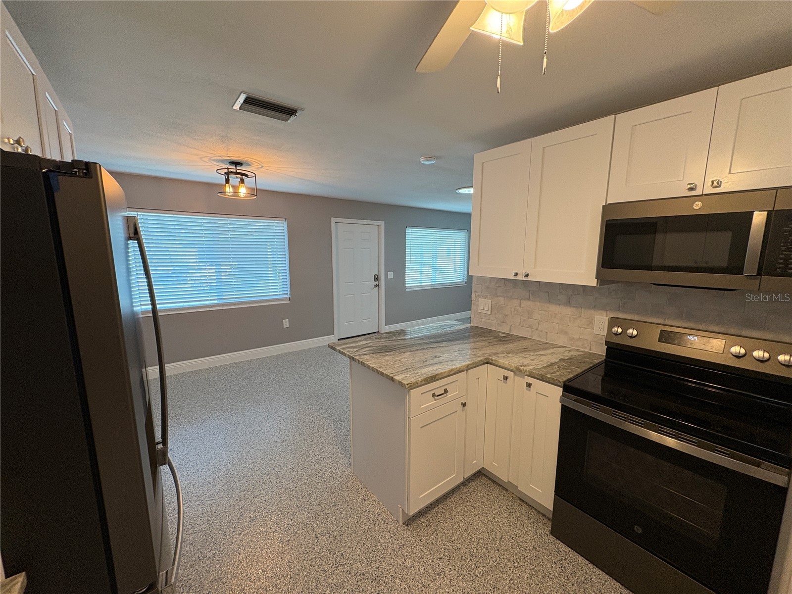 4515-4517 103rd Street Court W Bradenton FL 34210 A4689952 image6