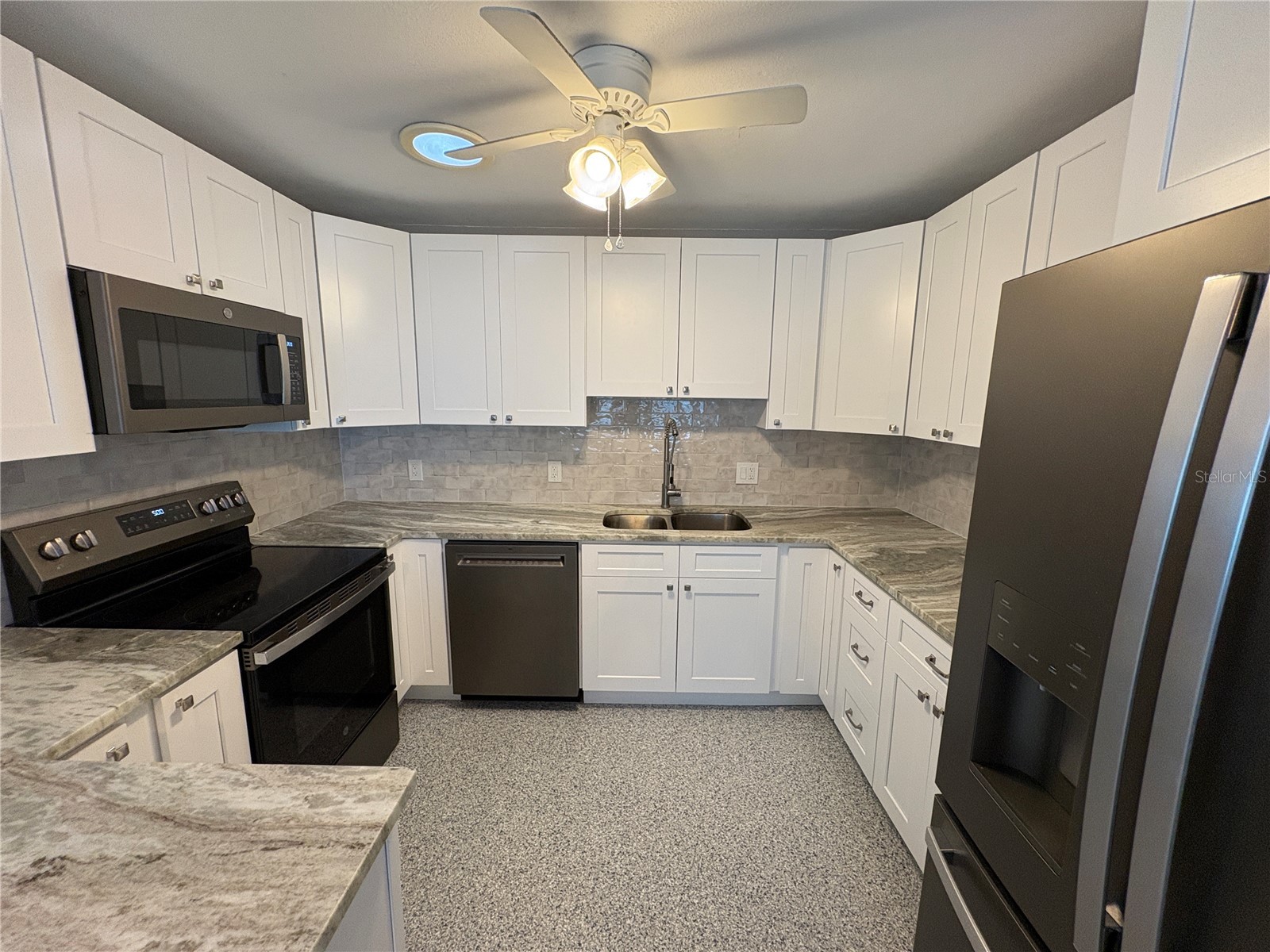 4515-4517 103rd Street Court W Bradenton FL 34210 A4689952 image7