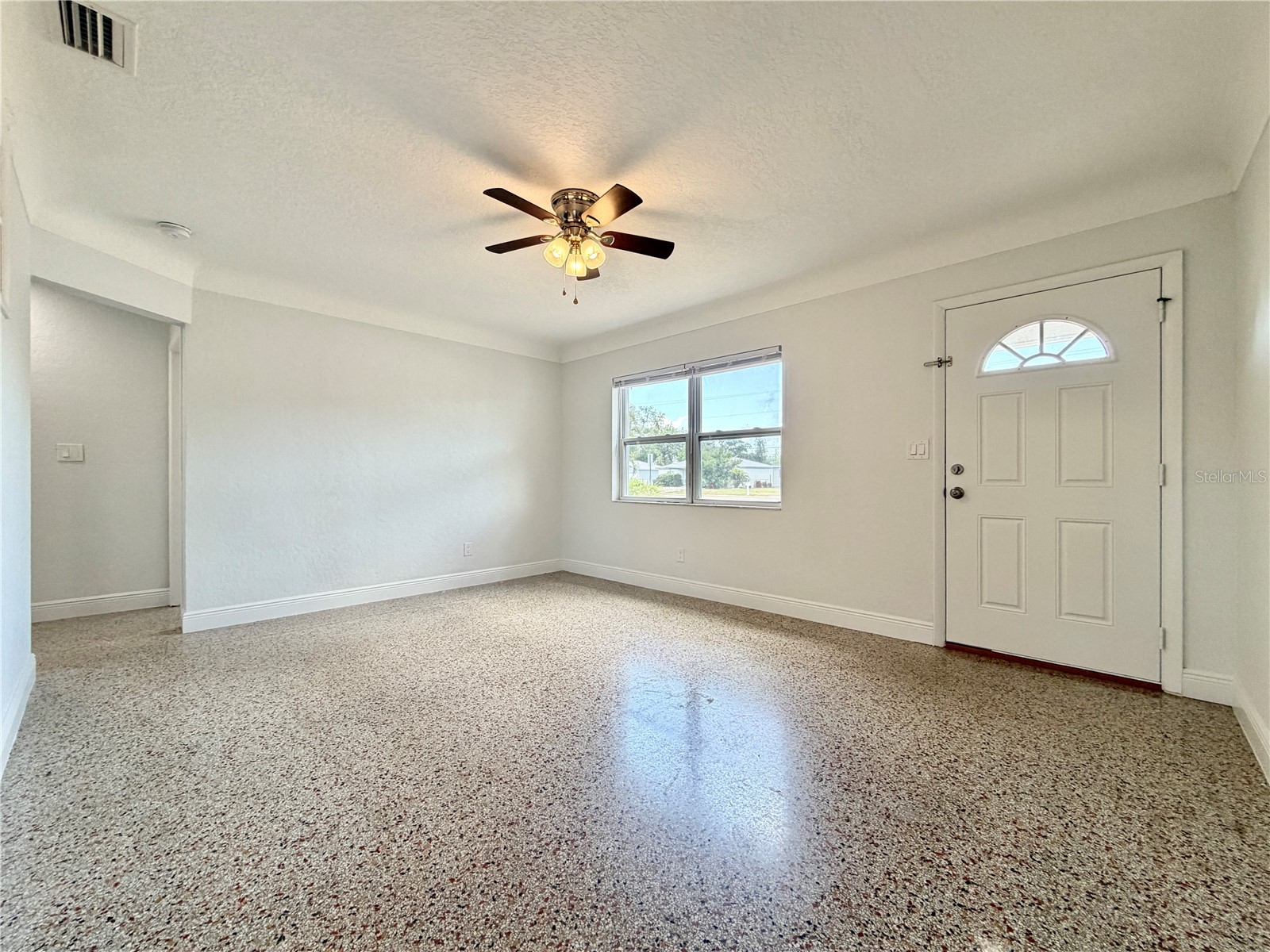 4515 54th Avenue N Saint Petersburg FL 33714 TB8527337 image4