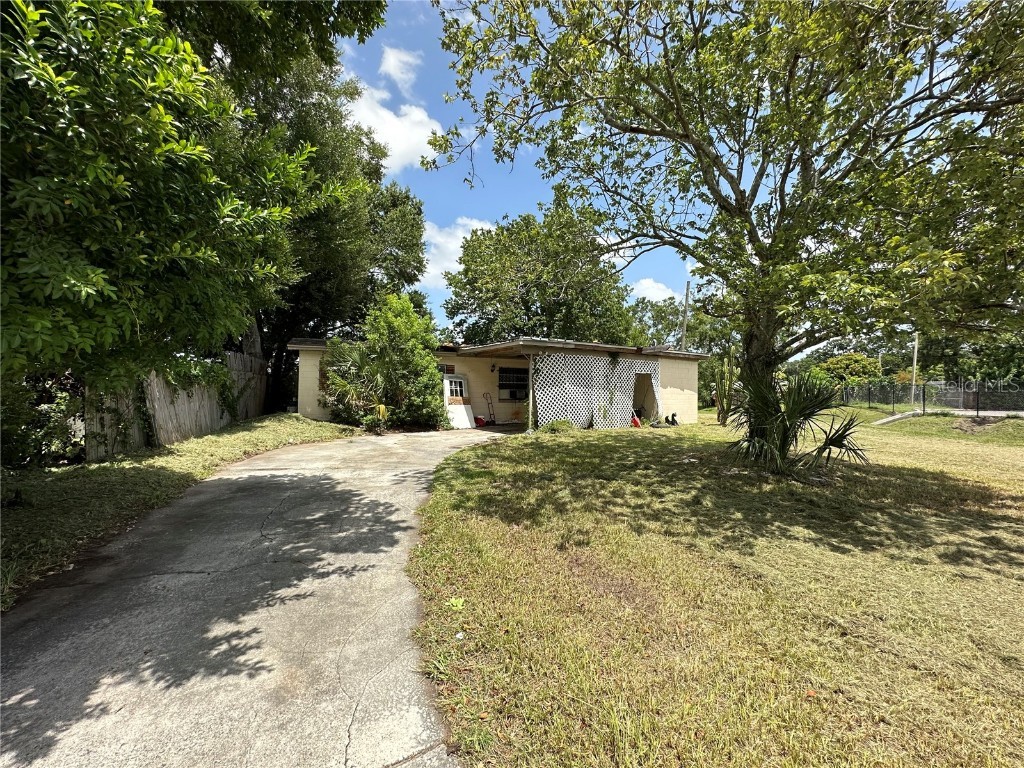 4515 Dutton Drive Orlando FL 32808 - LAWNE LAKE O6136303 image1