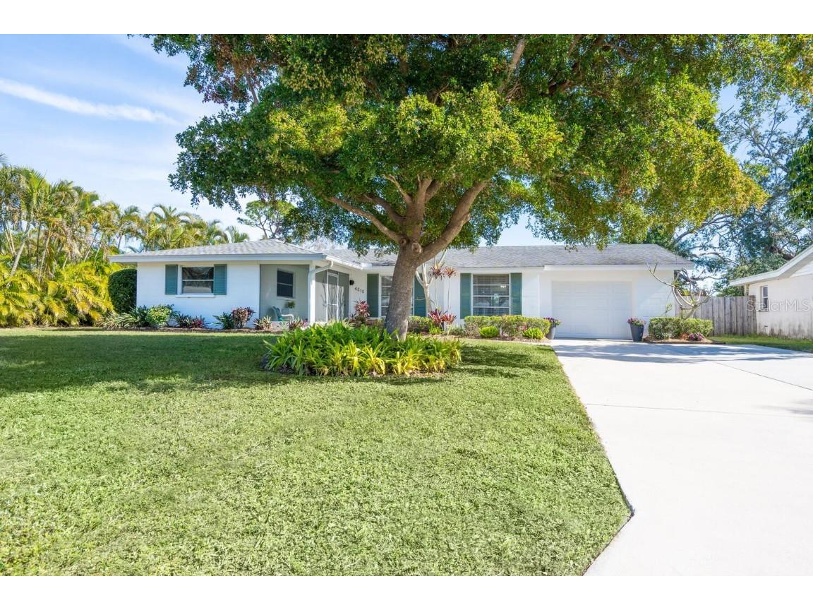 4515 Falcon Ridge Drive Sarasota FL 34233 A4637187 image1