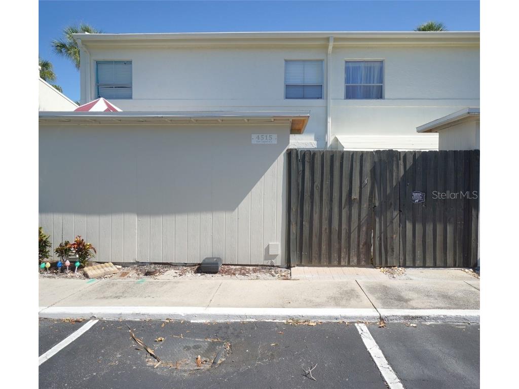 4515 La Capri Court Tampa FL 33611 TB8441158 image1