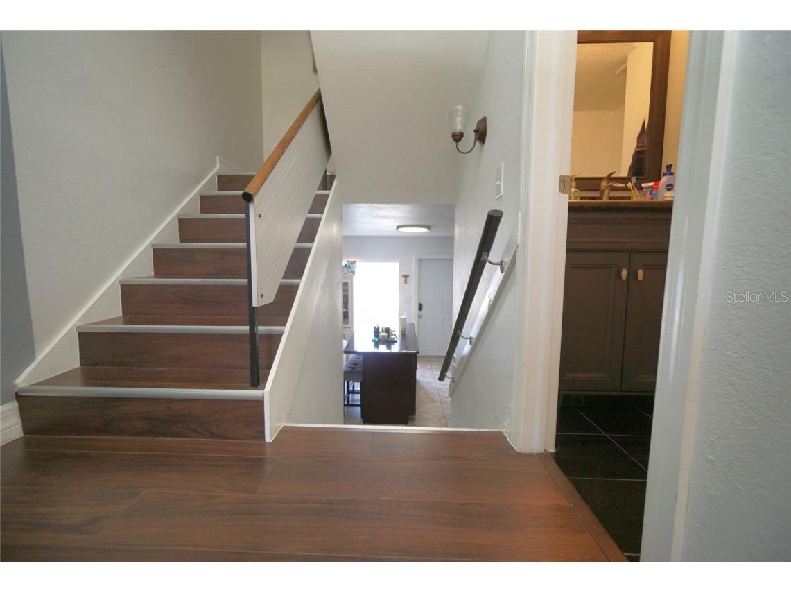 4515 La Capri Court Tampa FL 33611 TB8441158 image2