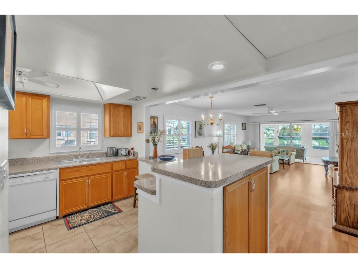 4515 Mount Vernon Drive Bradenton FL 34210 V4946559 image4