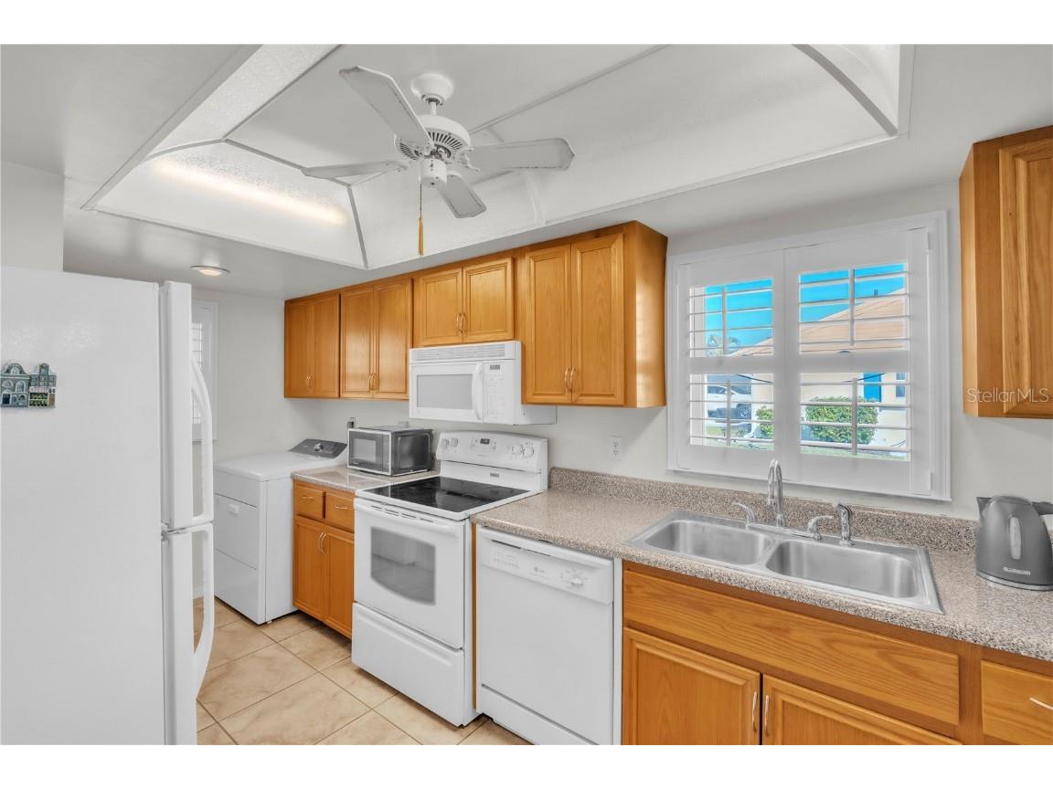 4515 Mount Vernon Drive Bradenton FL 34210 V4946559 image5