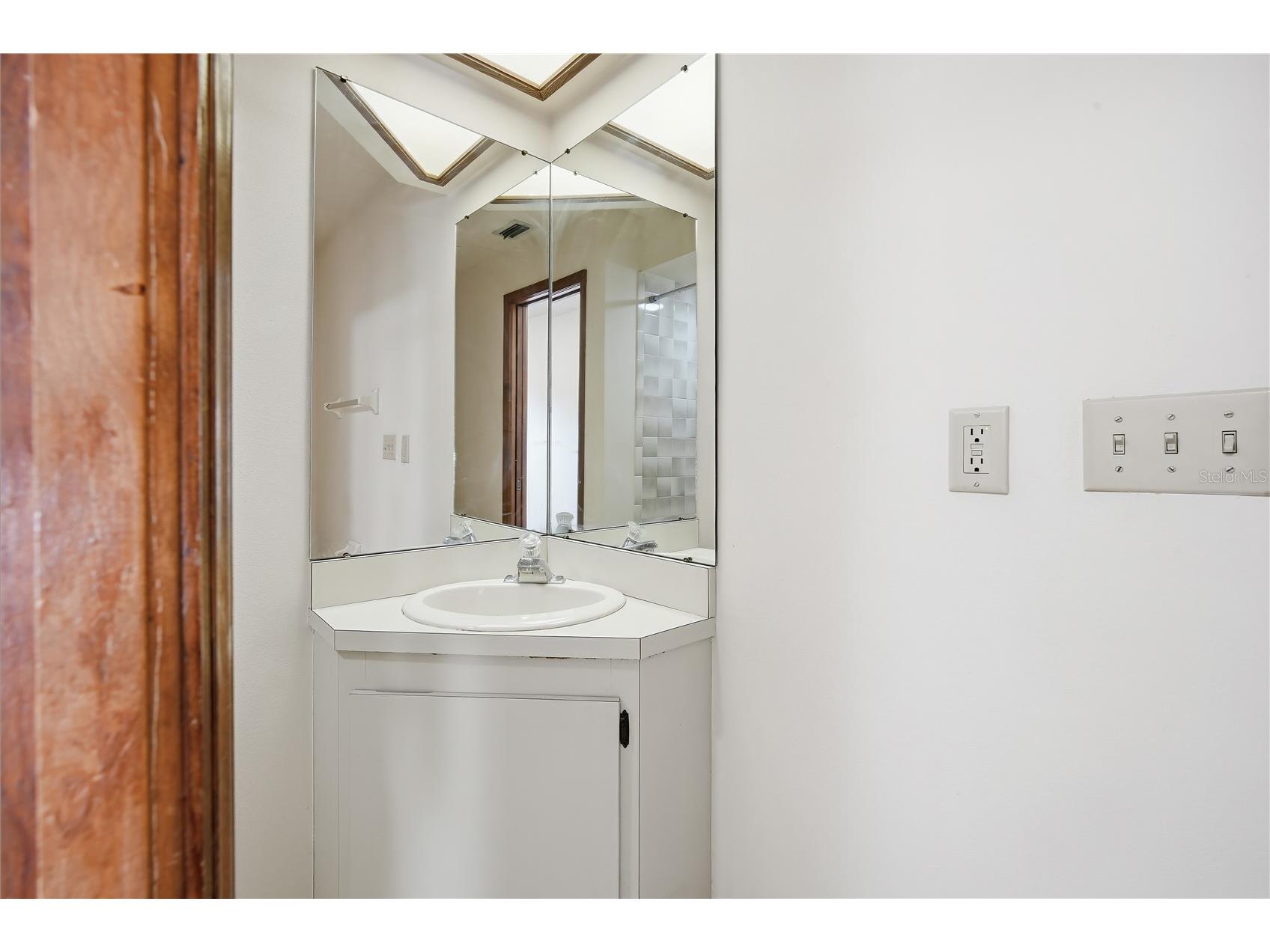 4515 Southampton Court #4515 Tampa FL 33618 TB8508712 image9