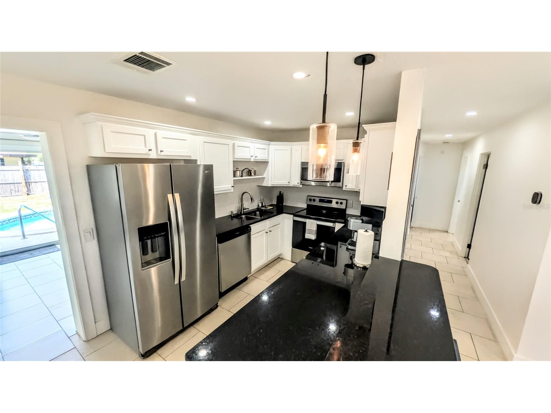4515 Spahn Street Sarasota FL 34232 A4685383 image8