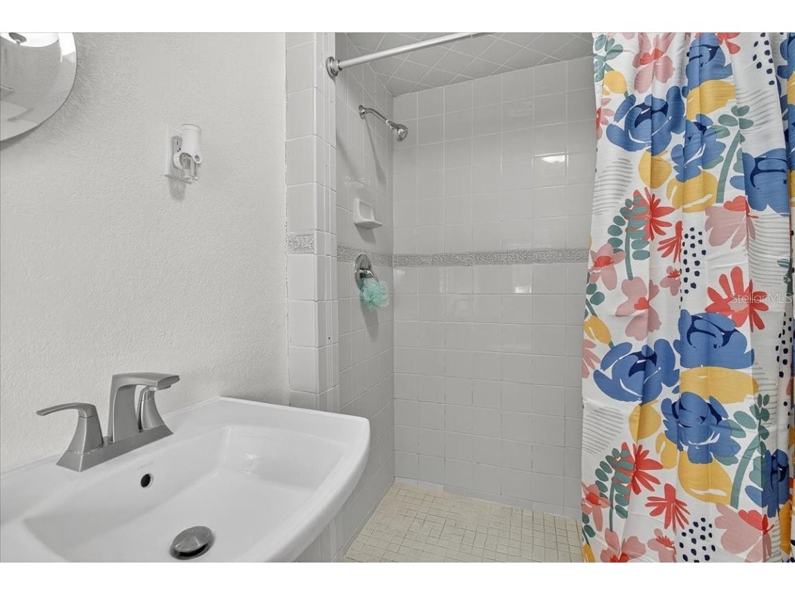 4515 W North Street Tampa FL 33614 TB8446262 image18