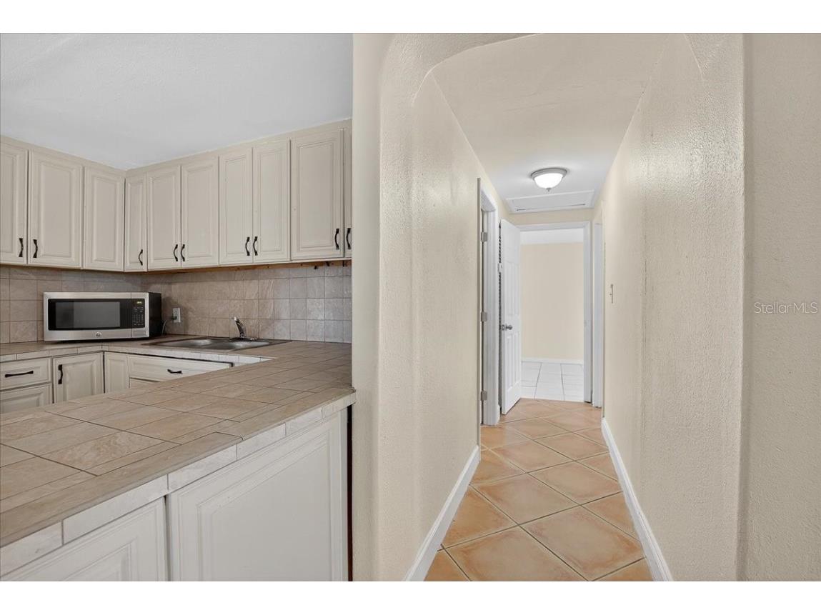 4515 W North Street Tampa FL 33614 TB8446262 image19