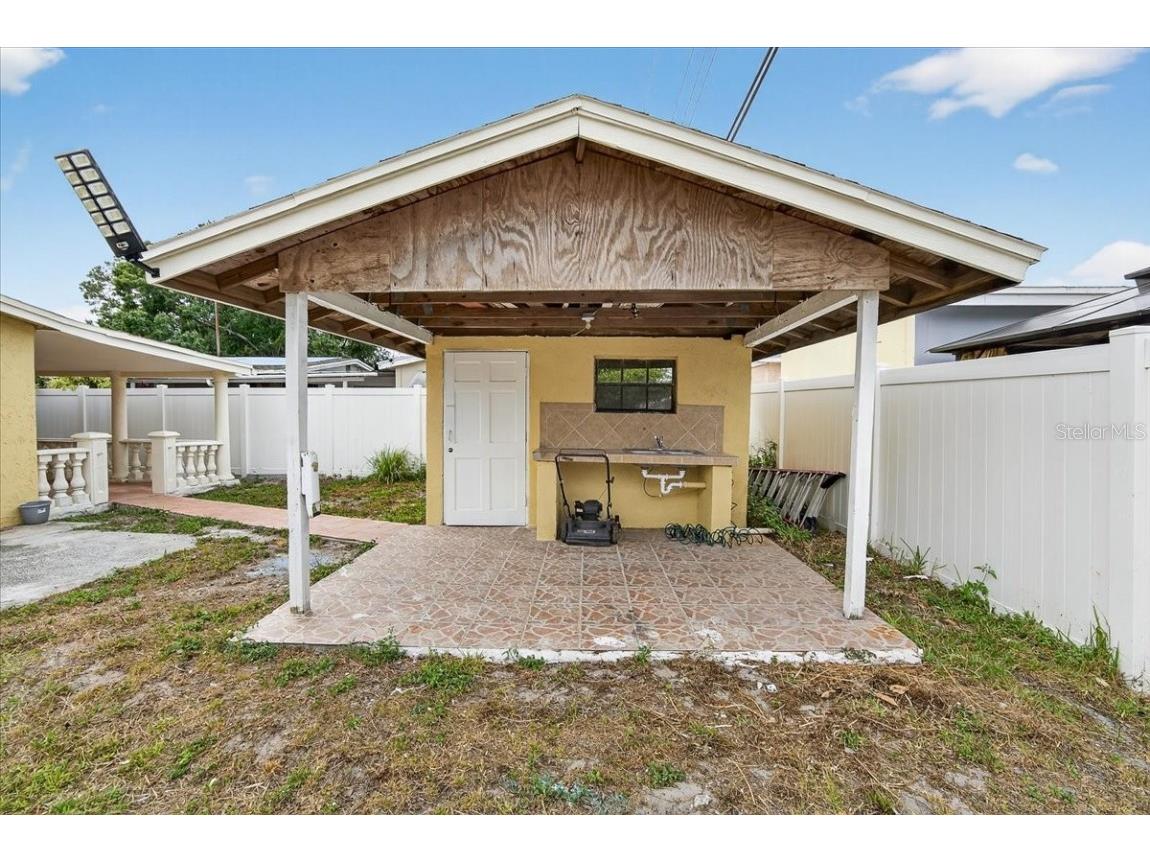 4515 W North Street Tampa FL 33614 TB8446262 image37