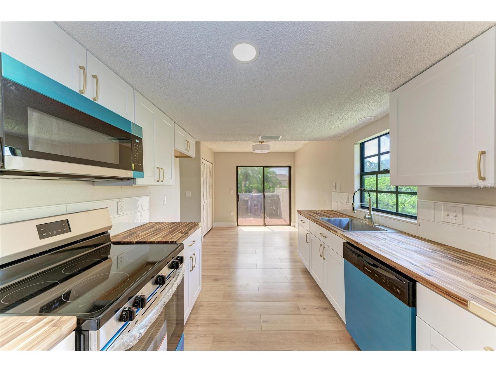 4515 Winston Lane N #47 Sarasota FL 34235 A4697979 image12
