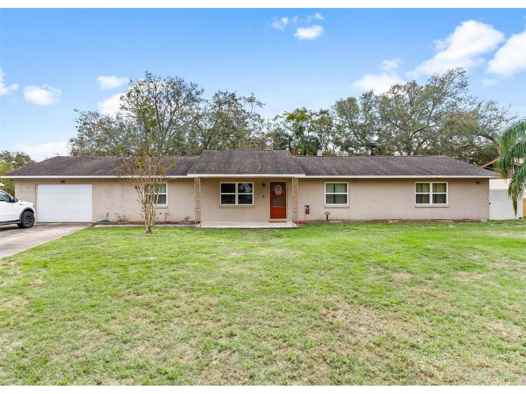 4516 Eagles Nest Road Fruitland Park FL 34731 G5089372 image1