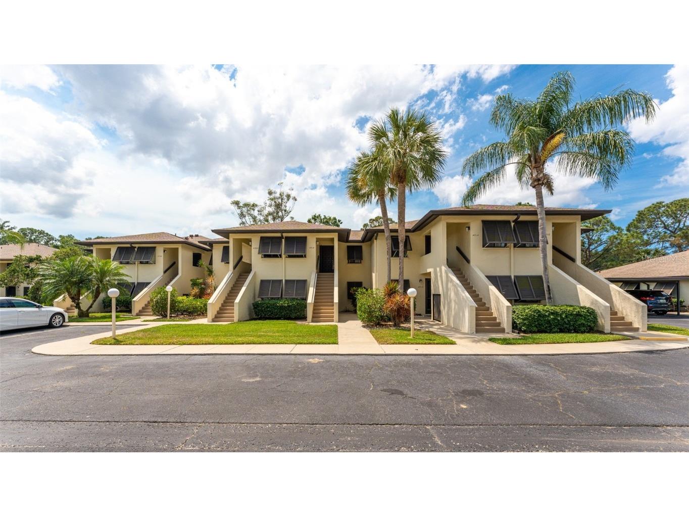 4516 Longwater Chase #29 Sarasota FL 34235 A4567125 image1