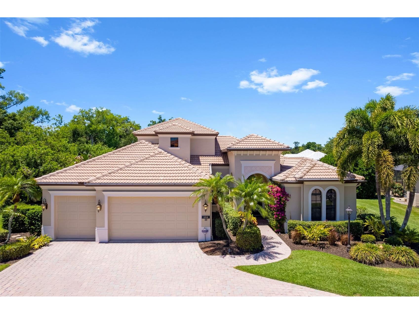 4516 Tuscana Drive Sarasota FL 34241 A4693430 image1